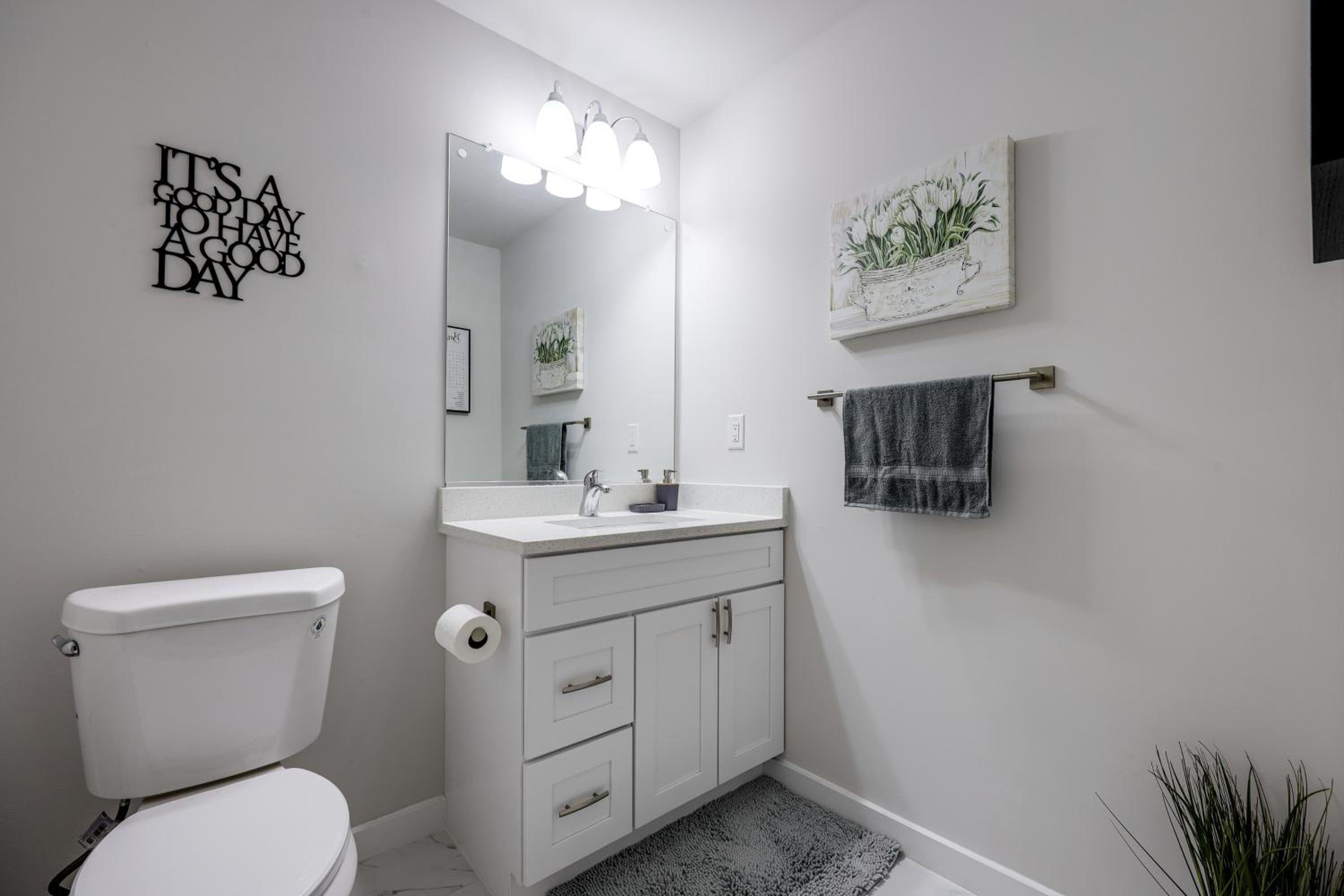 1 Mile to Quantico 5BR Home with Game Room!