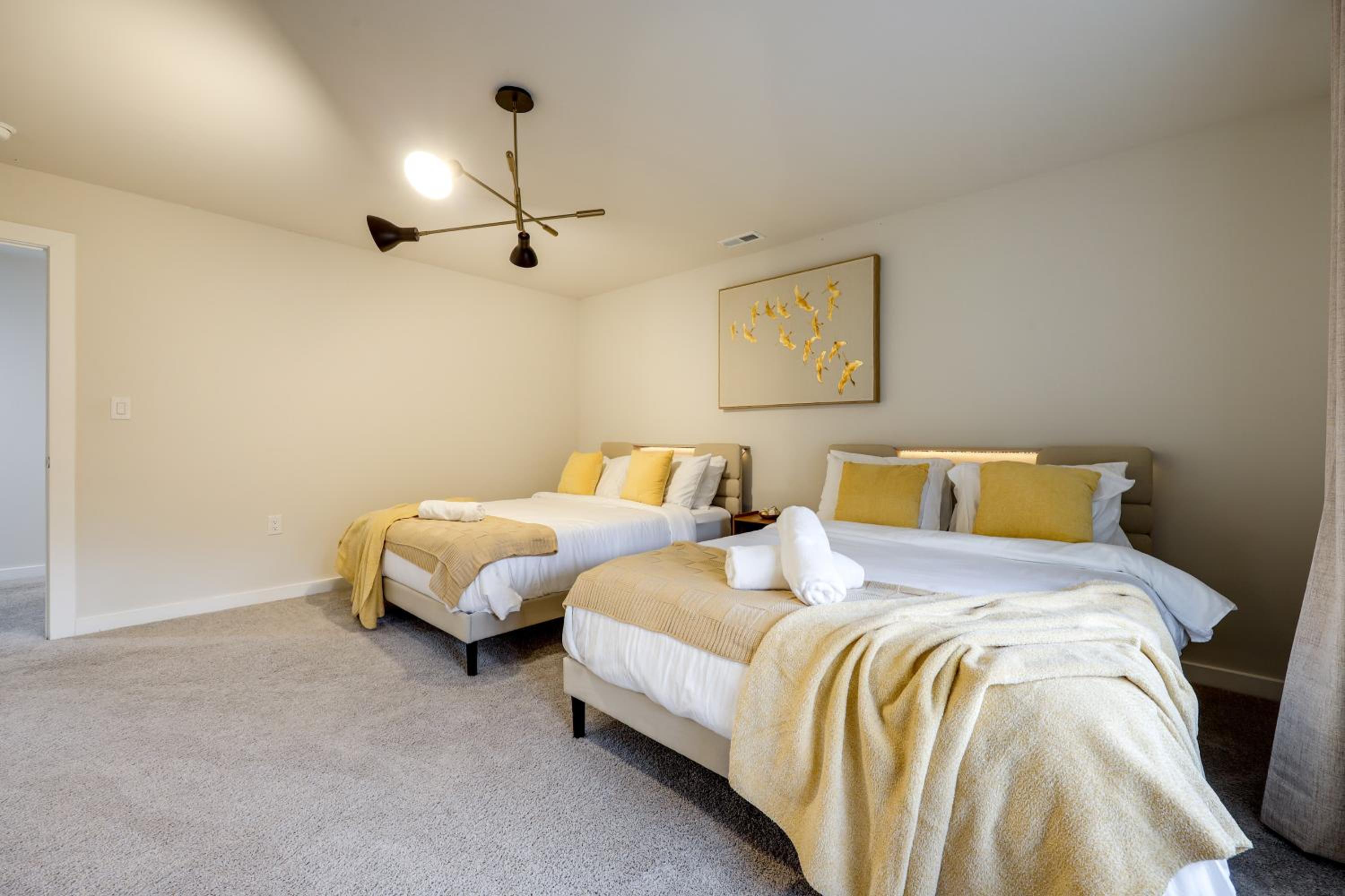 1 Mile to Quantico 5BR Home with Game Room!