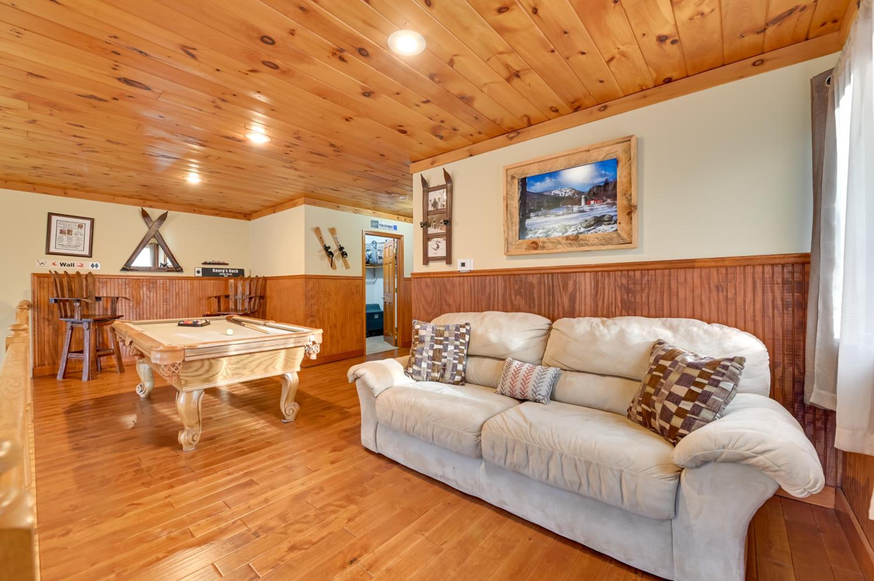 Walk to Hunter Village! Family Ski Retreat with Deck