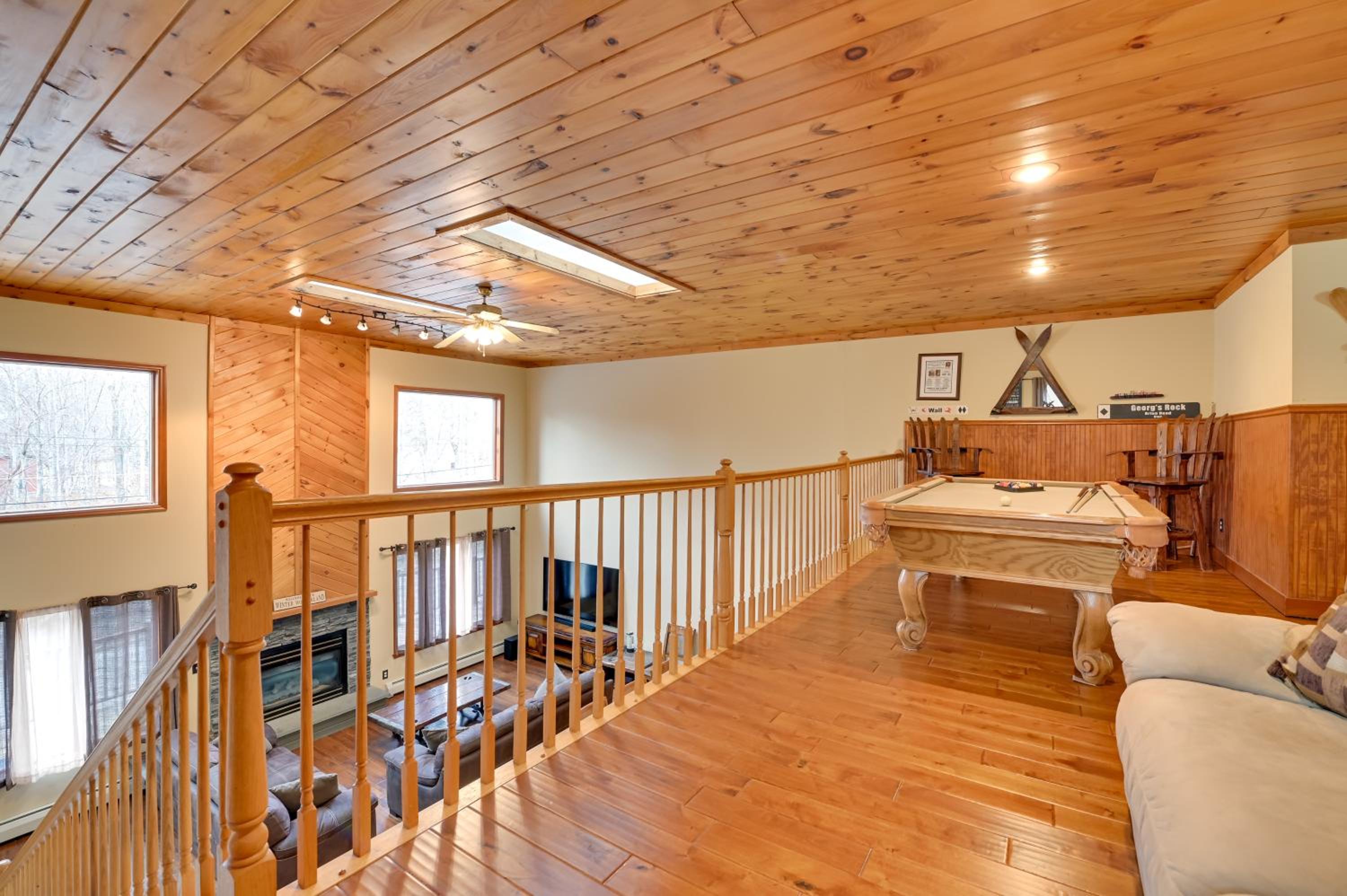 Walk to Hunter Village! Family Ski Retreat with Deck