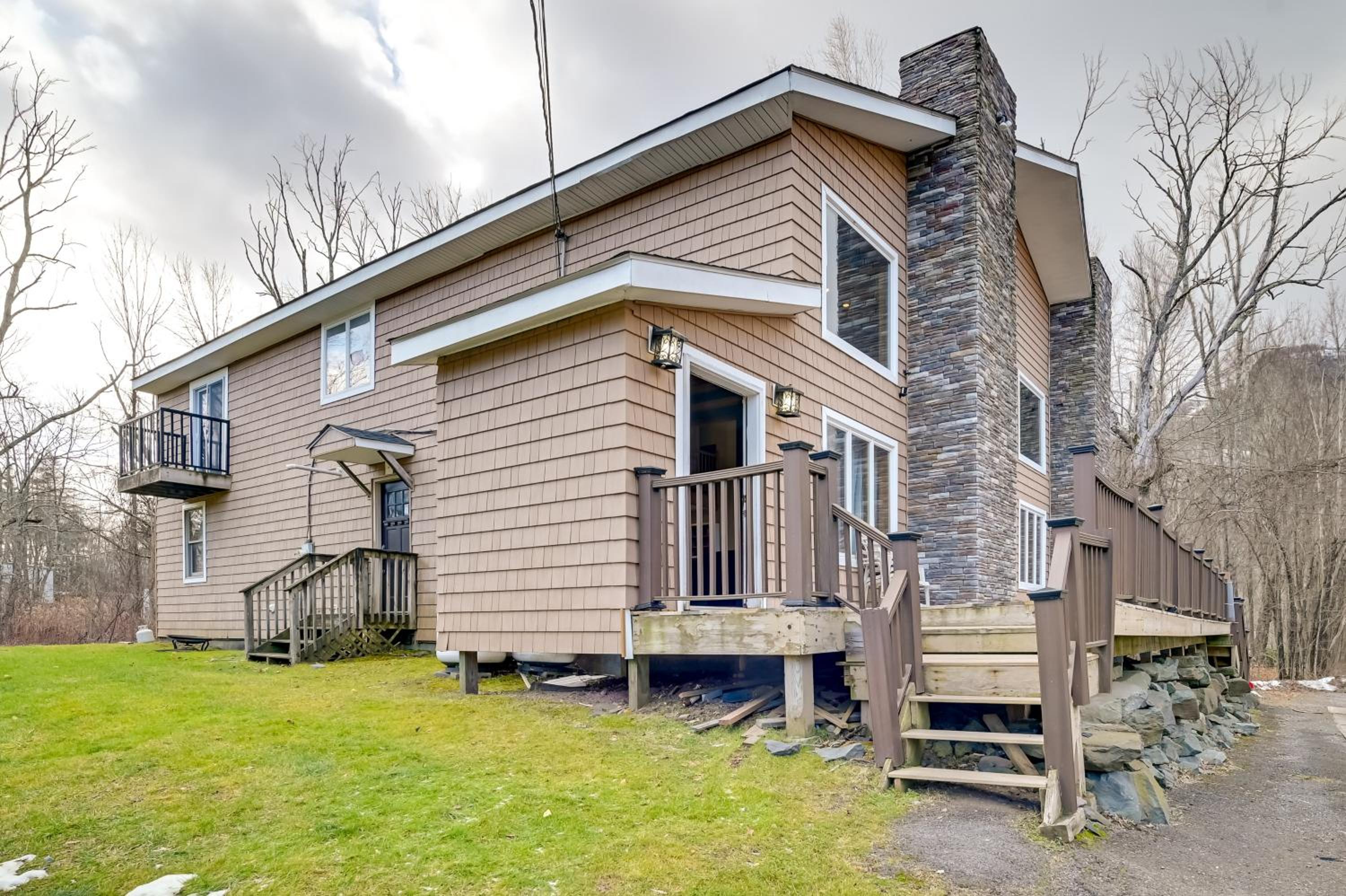 Less Than 1 Mi to Hunter Mtn Skiing Family-Friendly Stay!