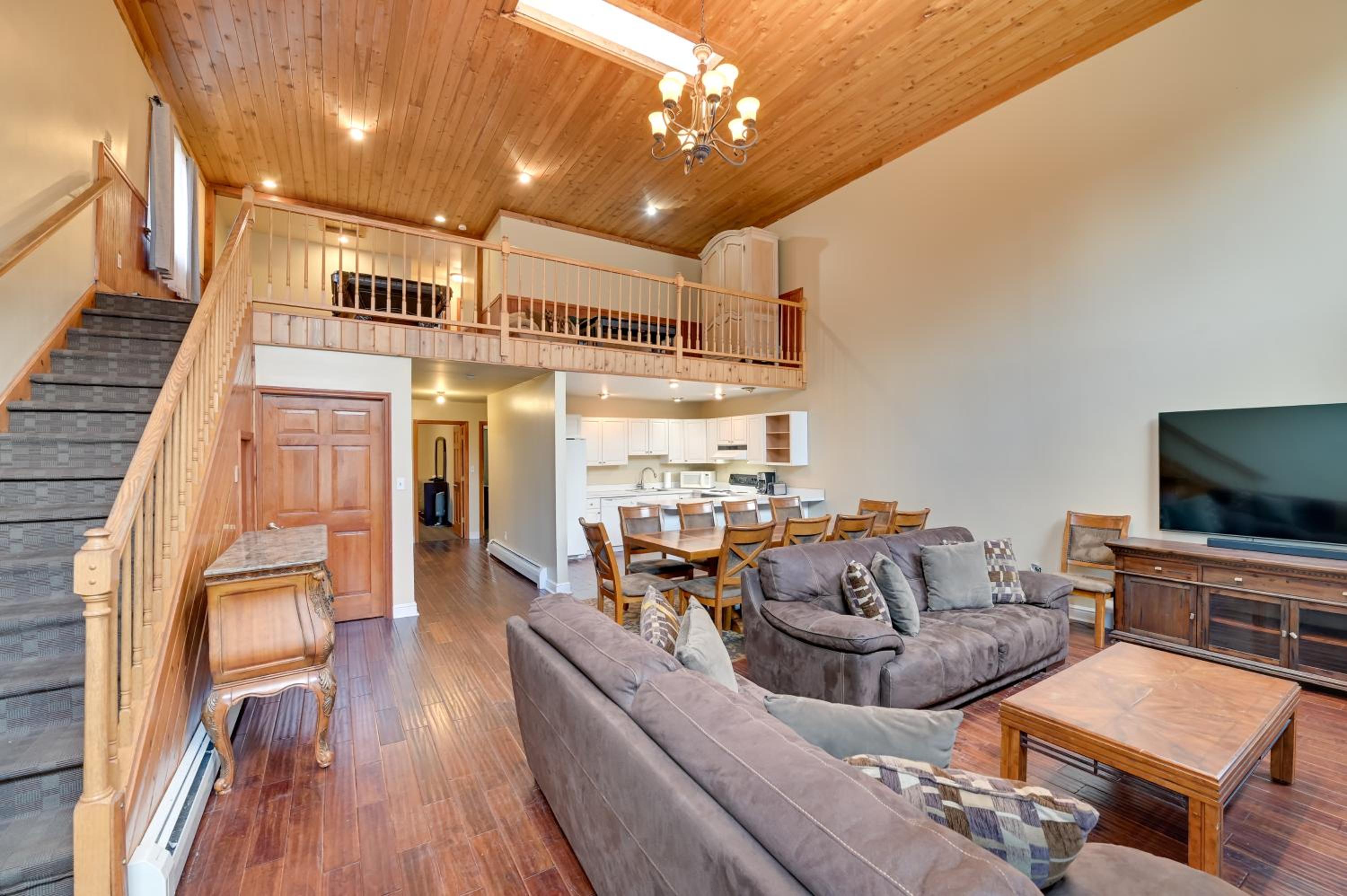 Less Than 1 Mi to Hunter Mtn Skiing Family-Friendly Stay!