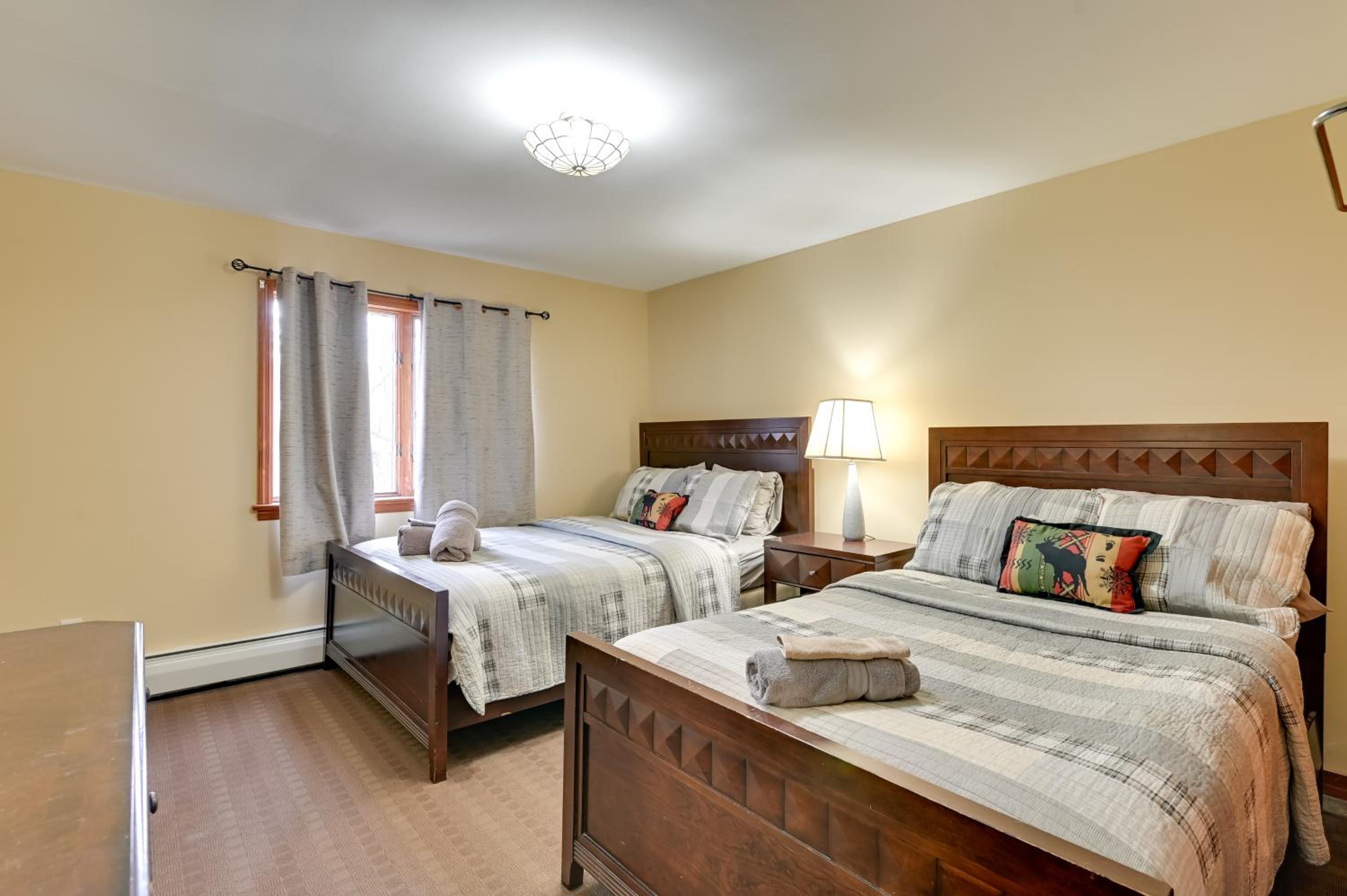 Less Than 1 Mi to Hunter Mtn Skiing Family-Friendly Stay!