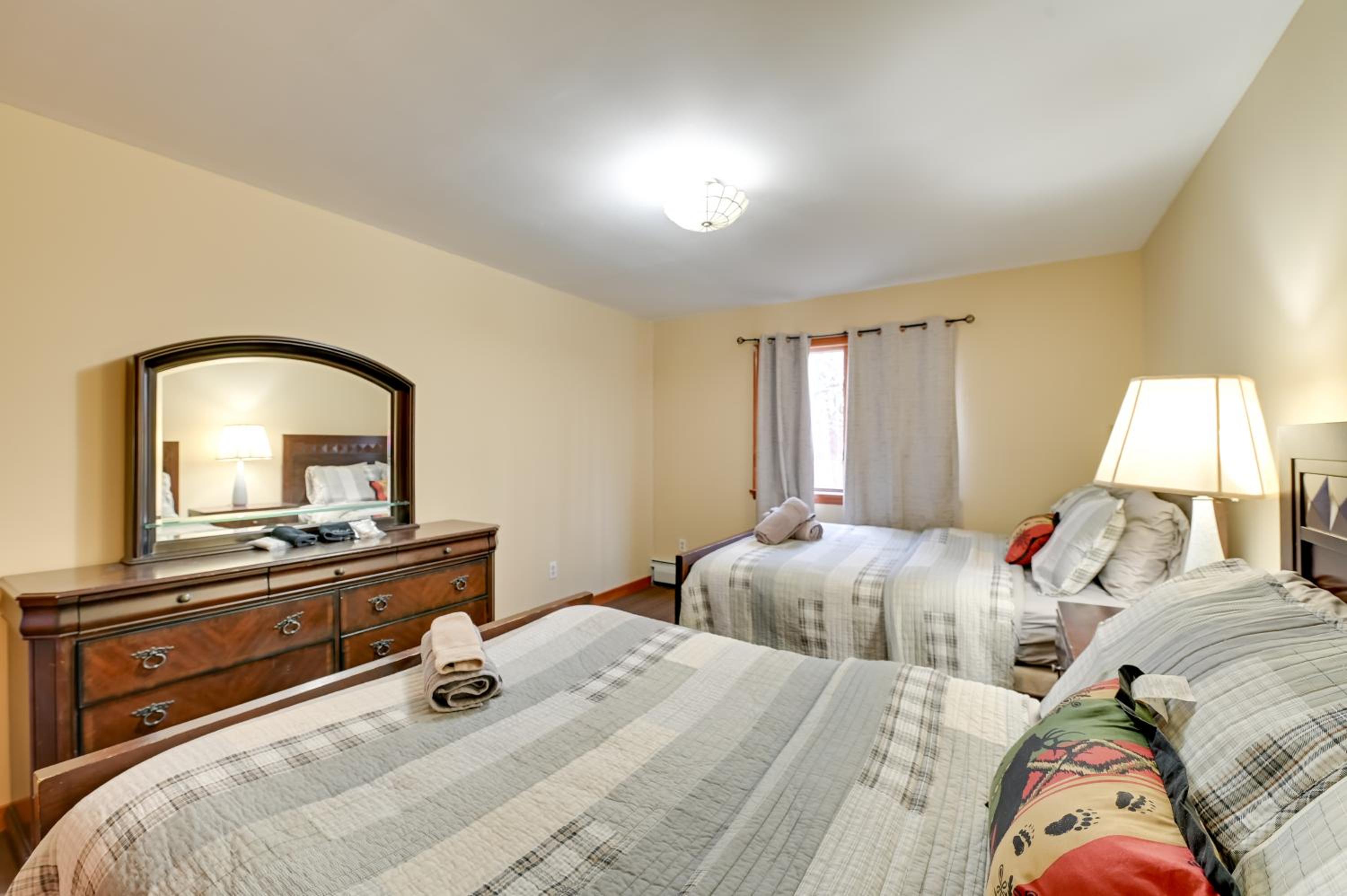 Less Than 1 Mi to Hunter Mtn Skiing Family-Friendly Stay!