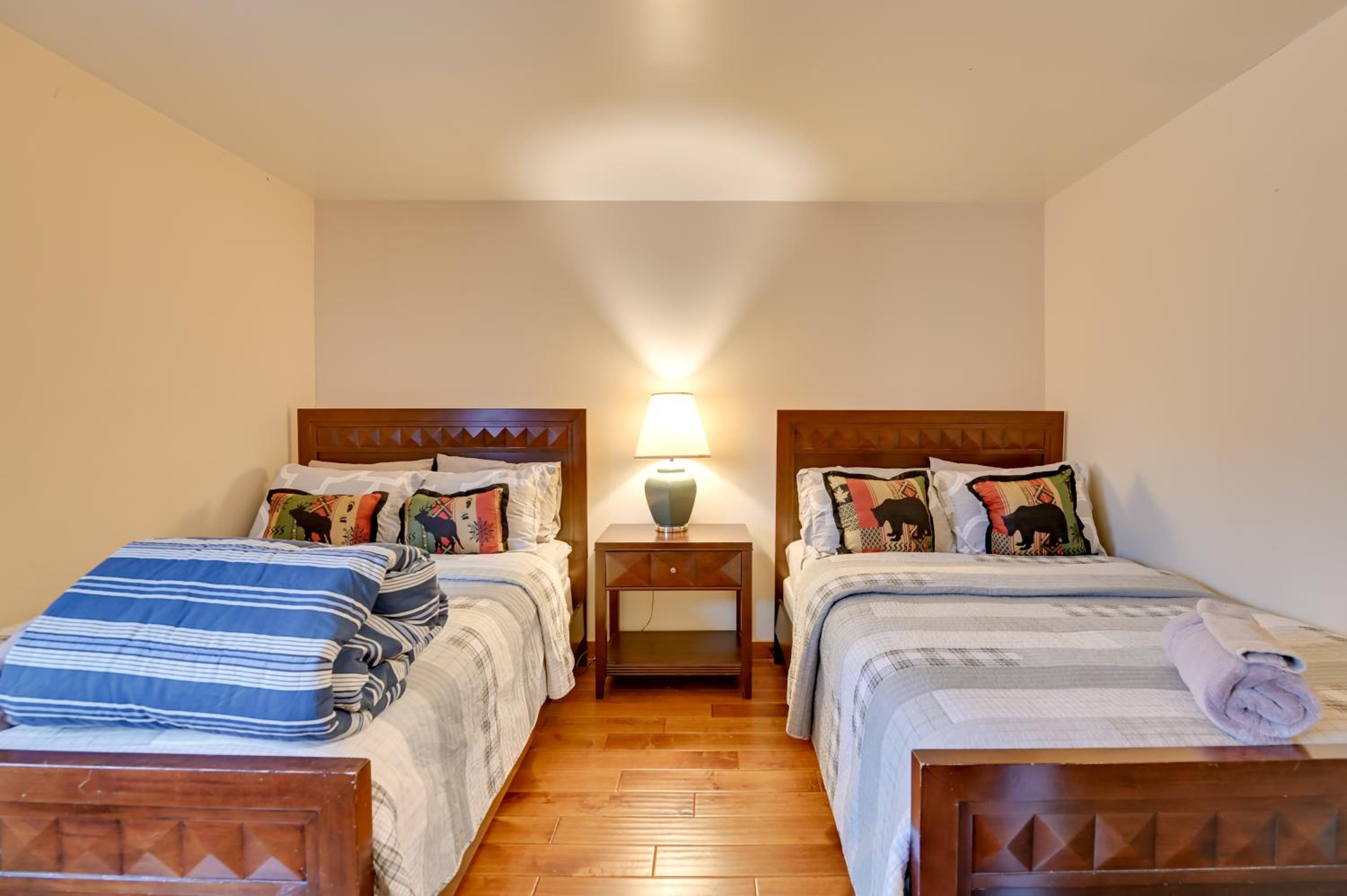 Less Than 1 Mi to Hunter Mtn Skiing Family-Friendly Stay!