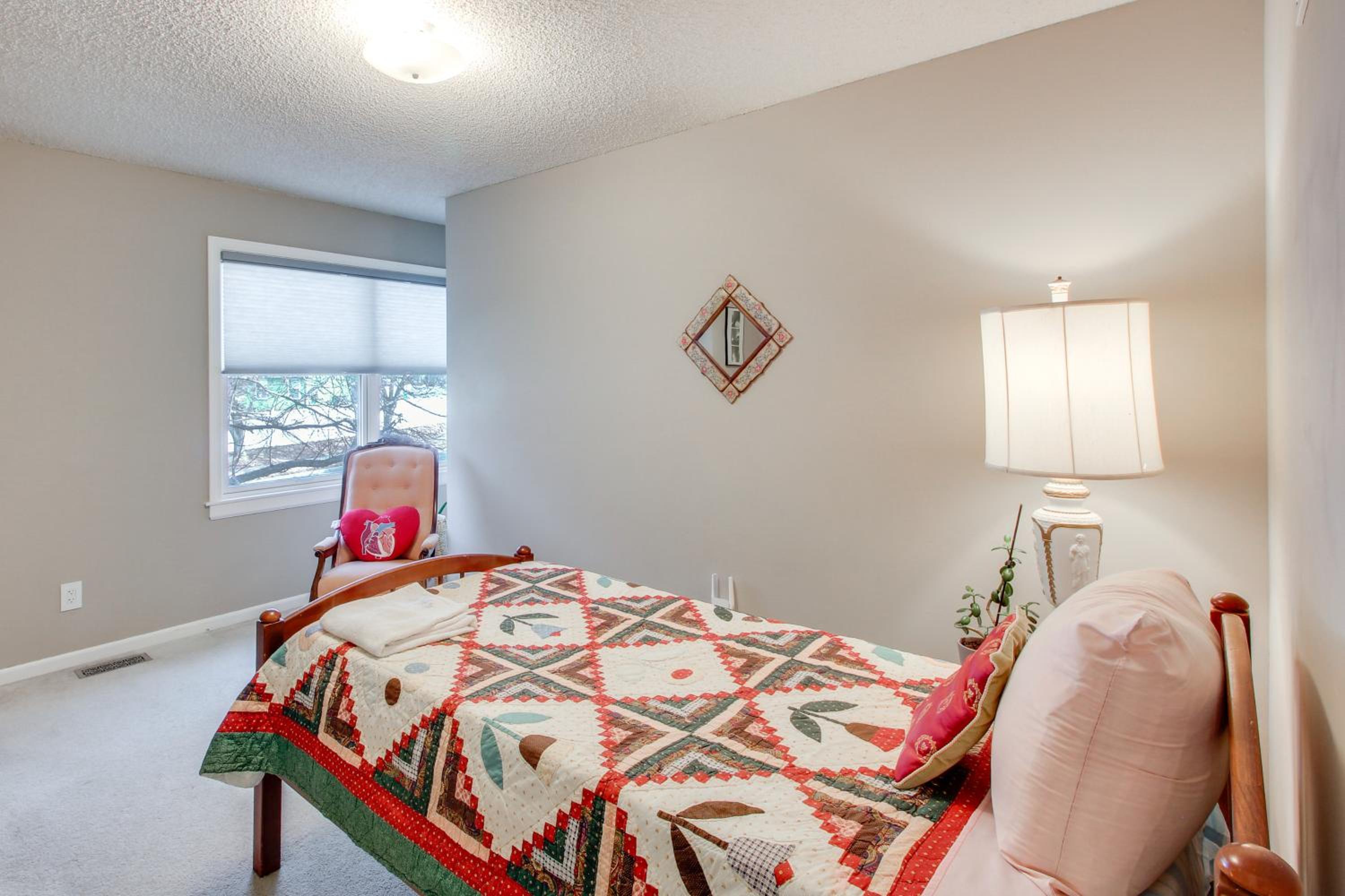 2 Mi to KU Campus Group Getaway with Patio and Garden