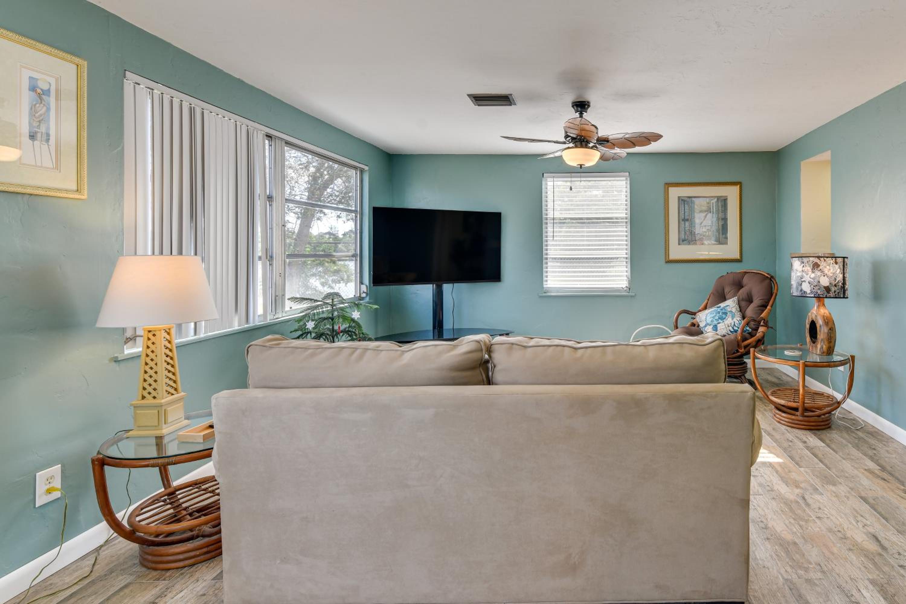 2 Mi to Manasota Key Beaches Coastal Getaway