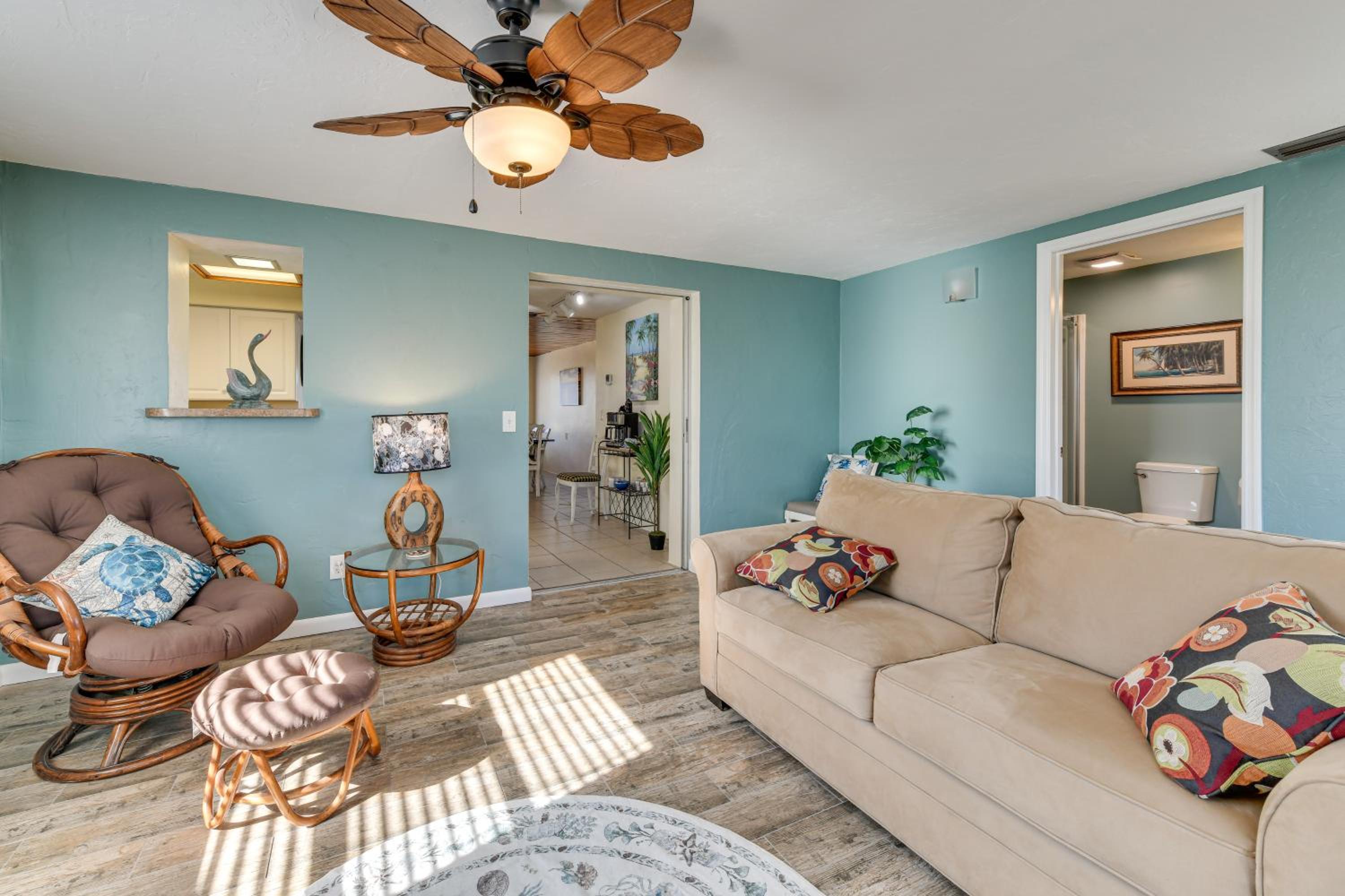 2 Mi to Manasota Key Beaches Coastal Getaway