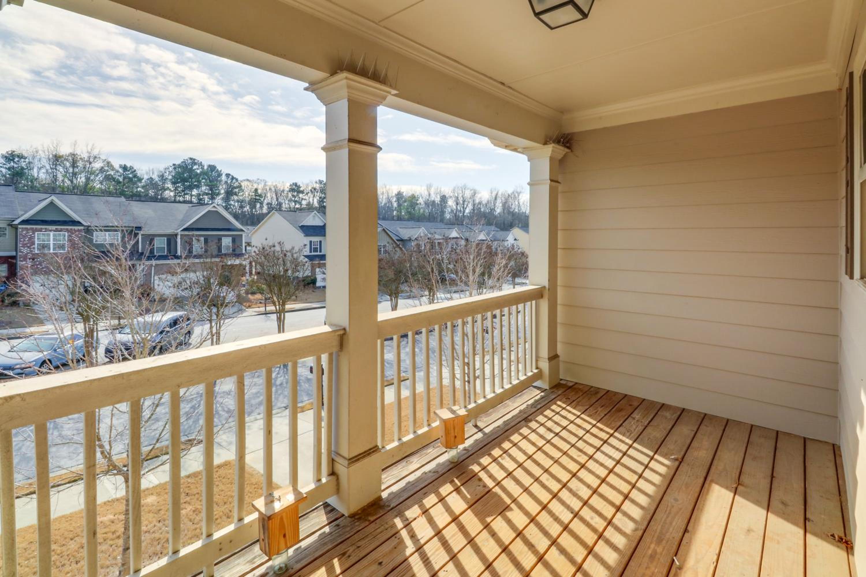 Walk to Park Peaceful Atlanta Townhome with Deck