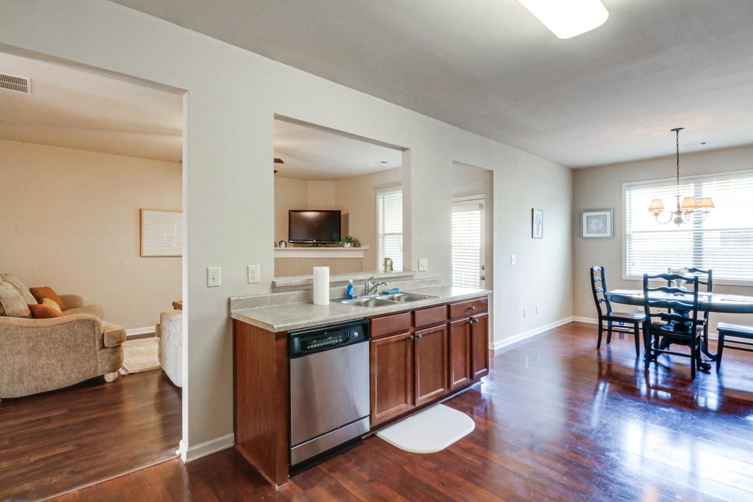 Walk to Park Peaceful Atlanta Townhome with Deck