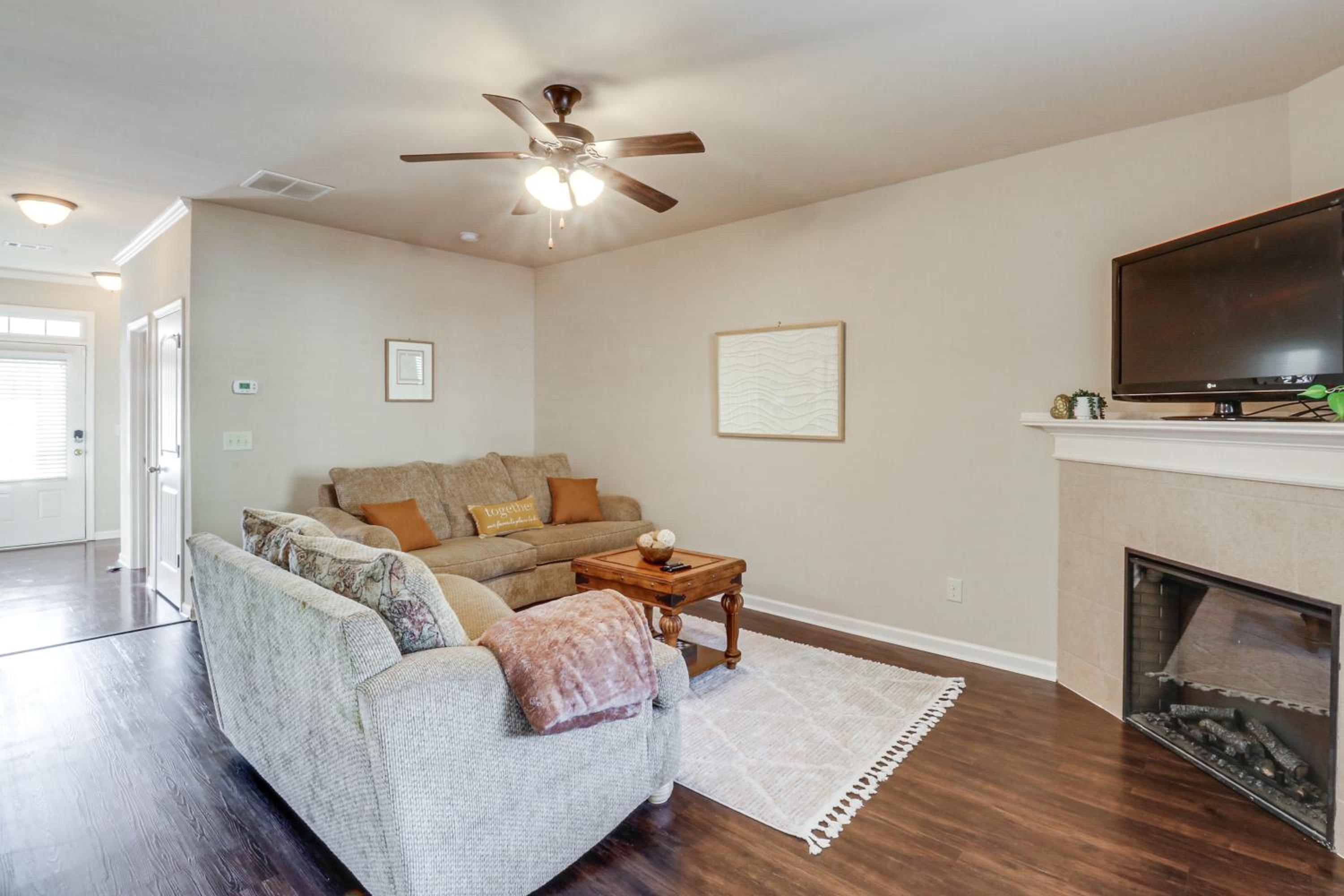 Walk to Park Peaceful Atlanta Townhome with Deck