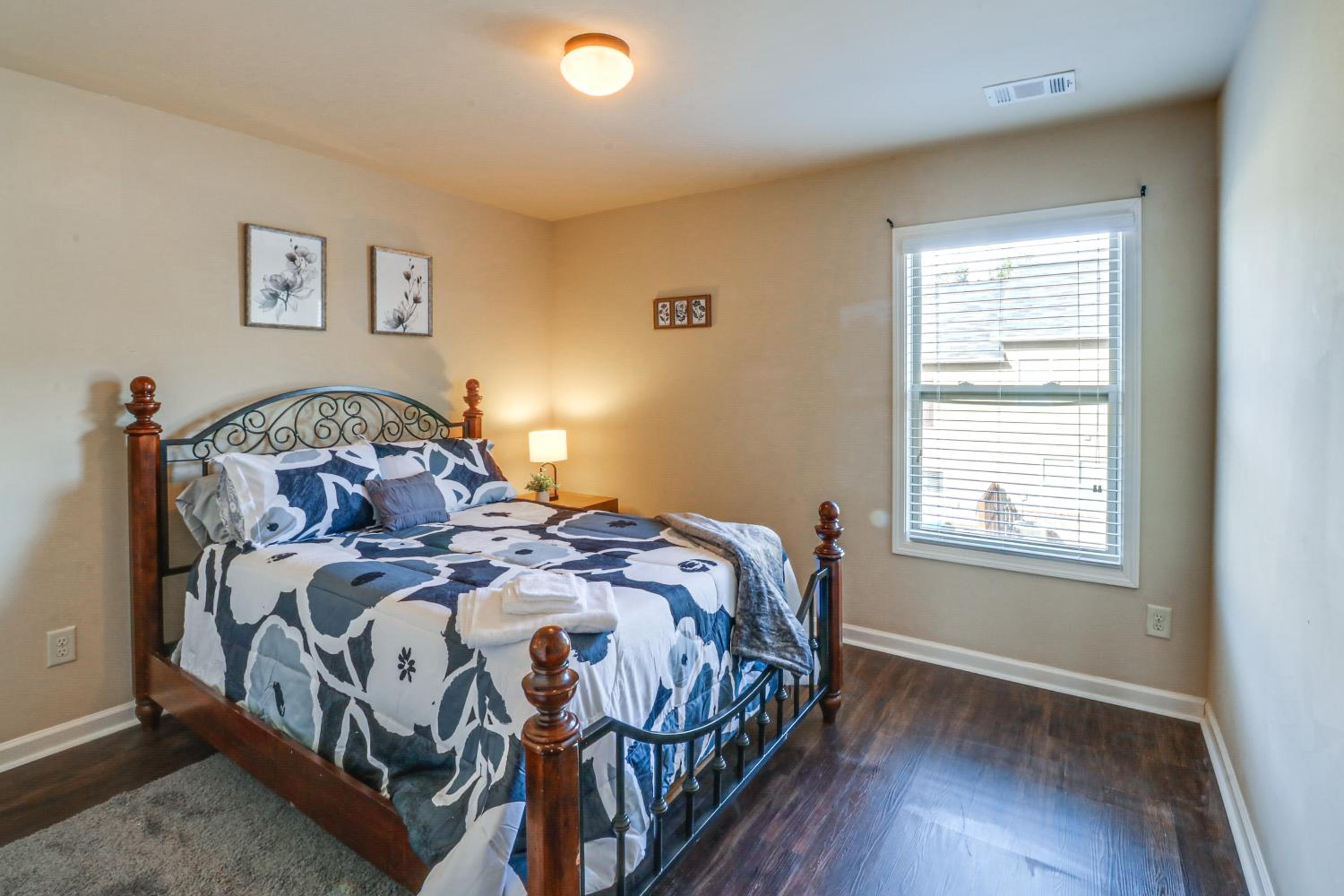 Walk to Park Peaceful Atlanta Townhome with Deck