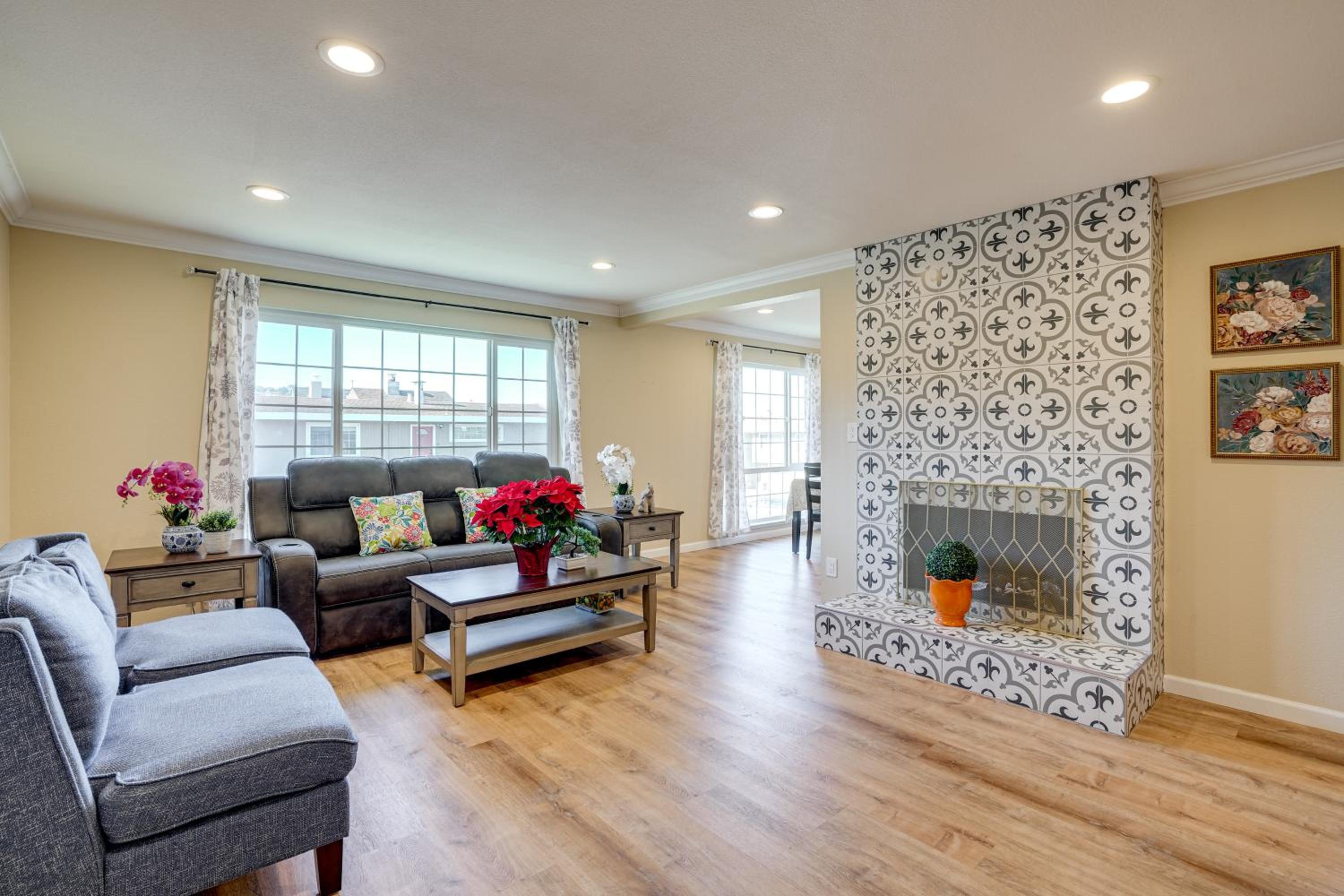 Easy SF Access! Spacious Family Home with Yard