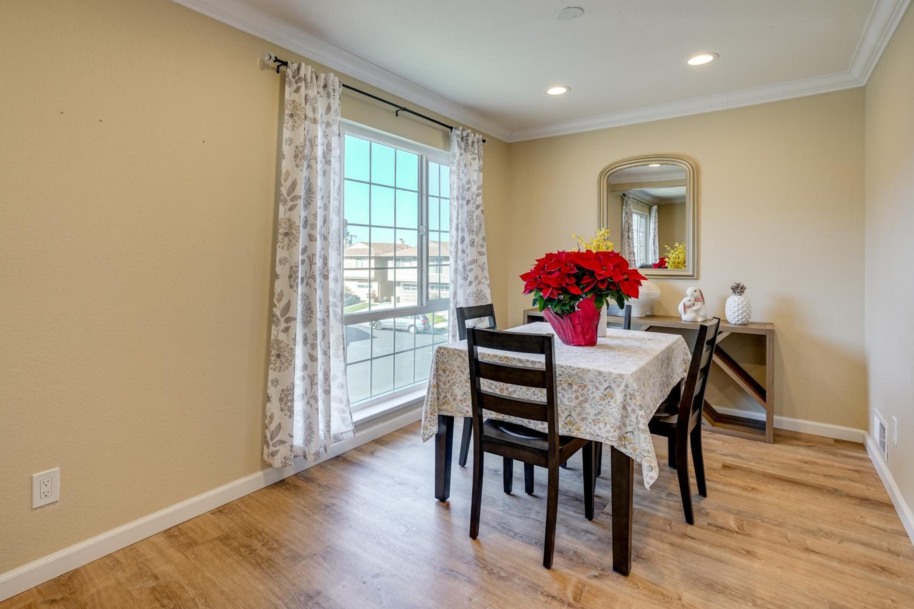Easy SF Access! Spacious Family Home with Yard