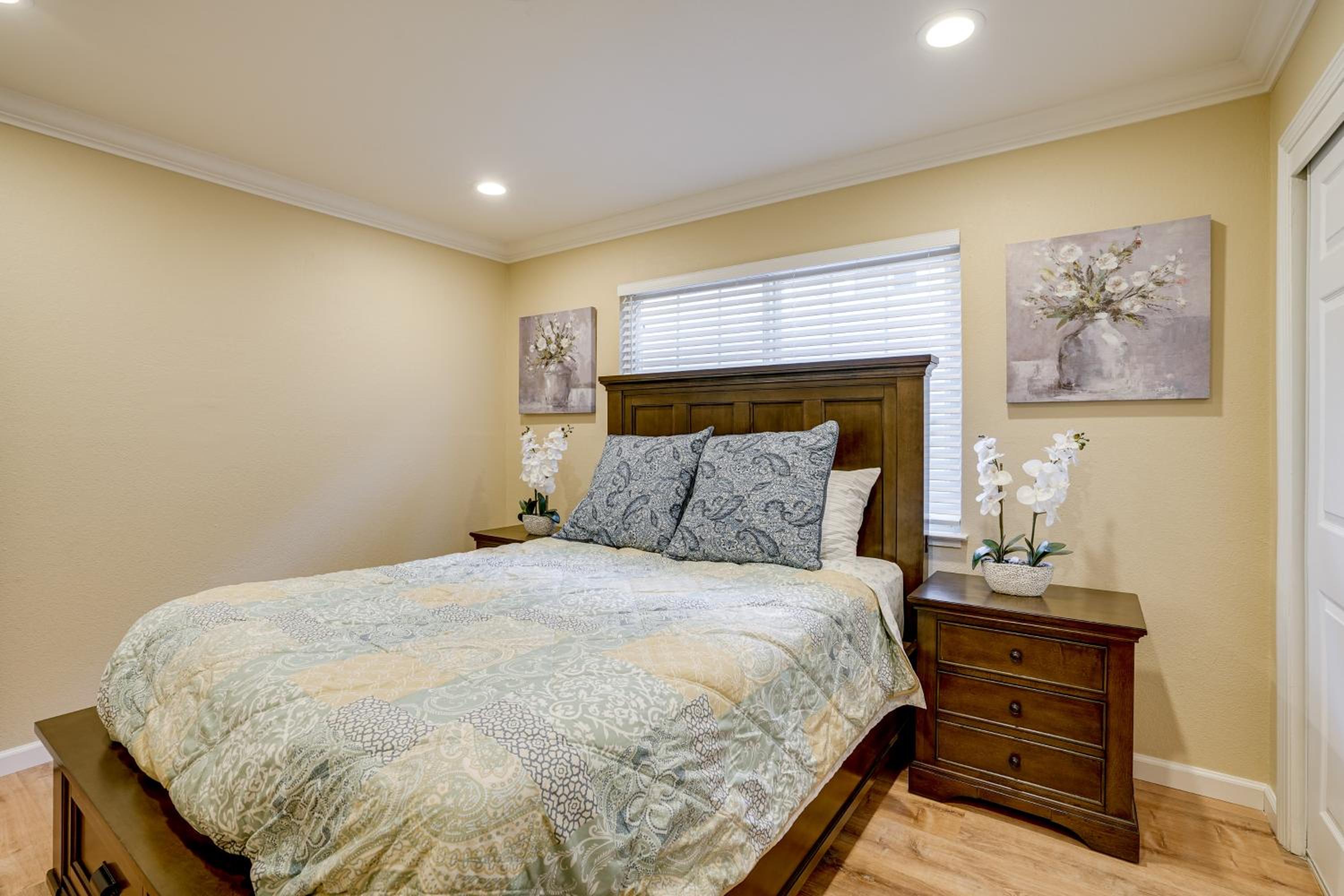 Easy SF Access! Spacious Family Home with Yard