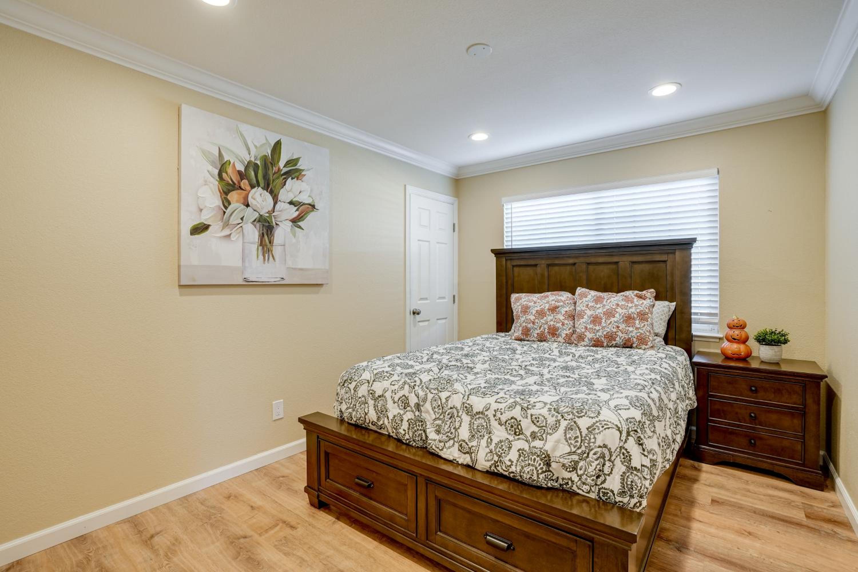 Easy SF Access! Spacious Family Home with Yard