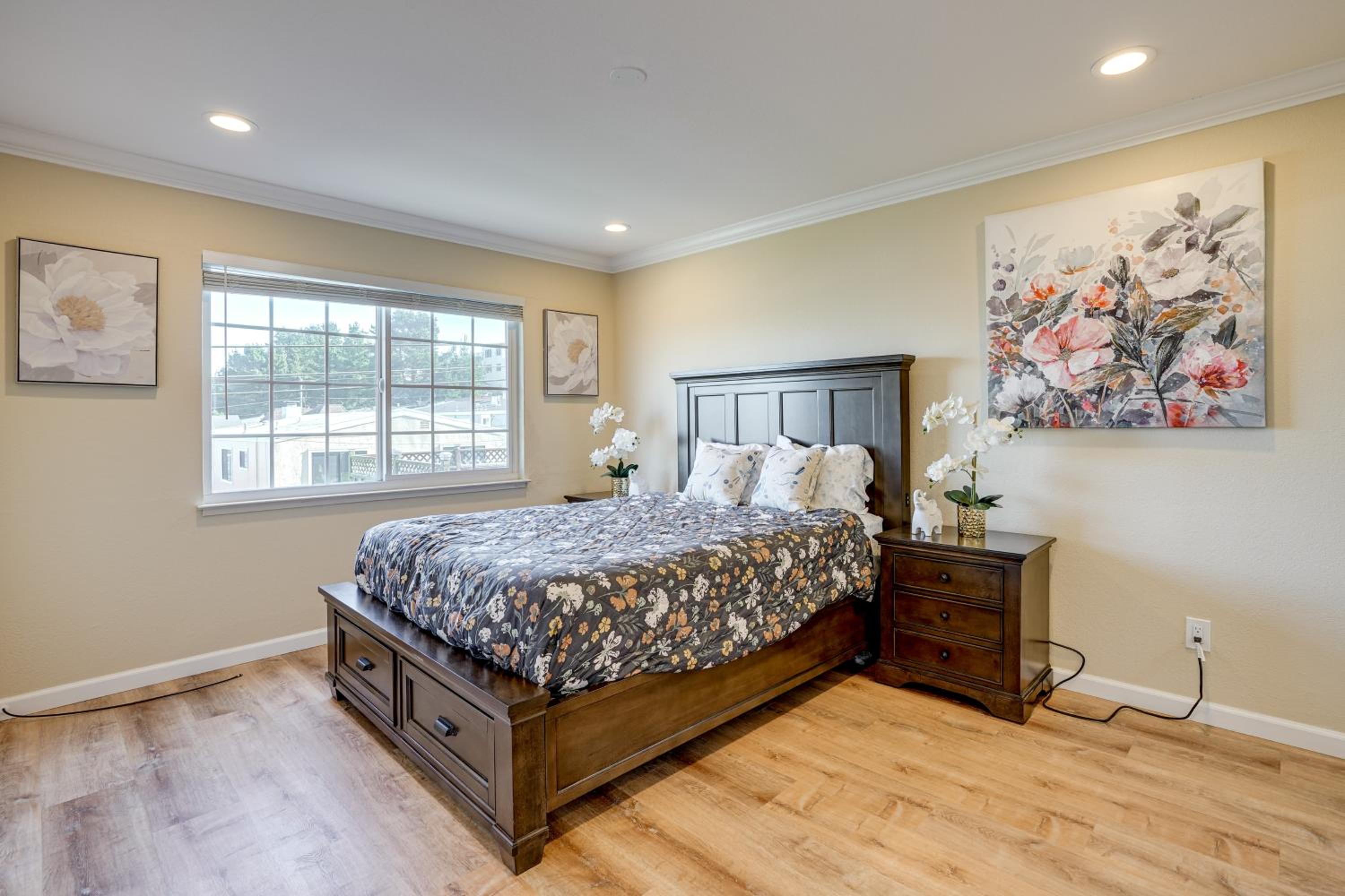 Easy SF Access! Spacious Family Home with Yard