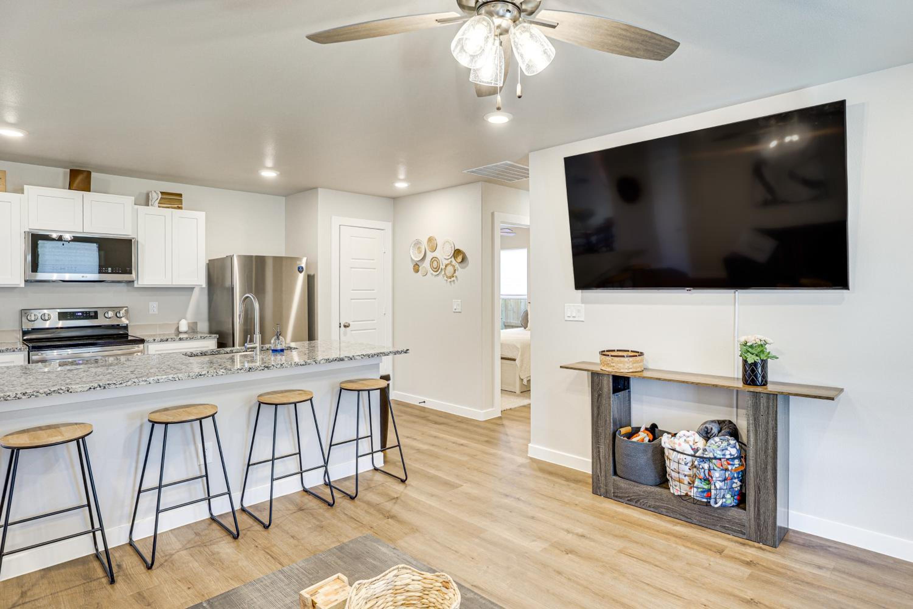 6 Mi to Texas Tech Family Home with Patio and Yard