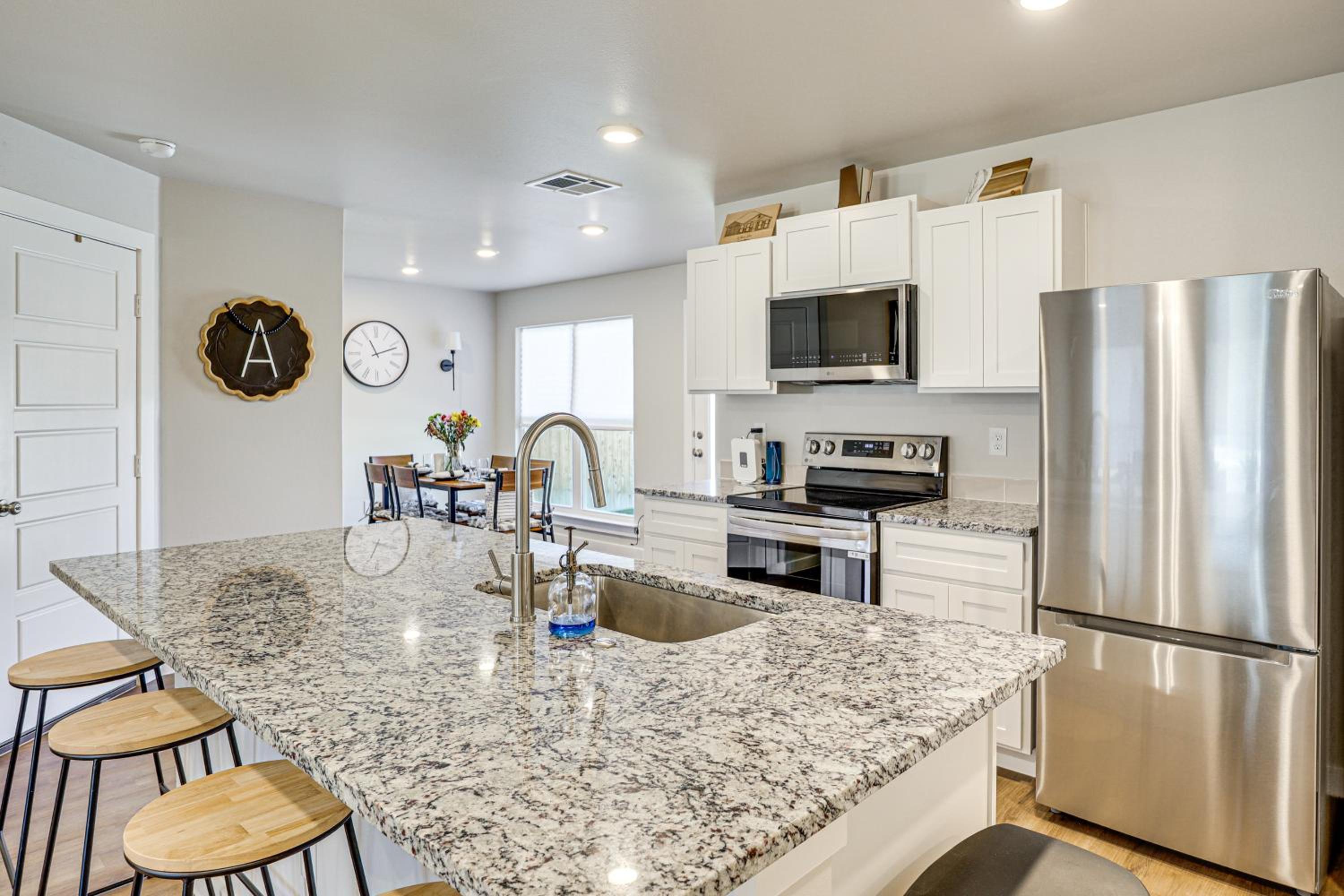 6 Mi to Texas Tech Family Home with Patio and Yard