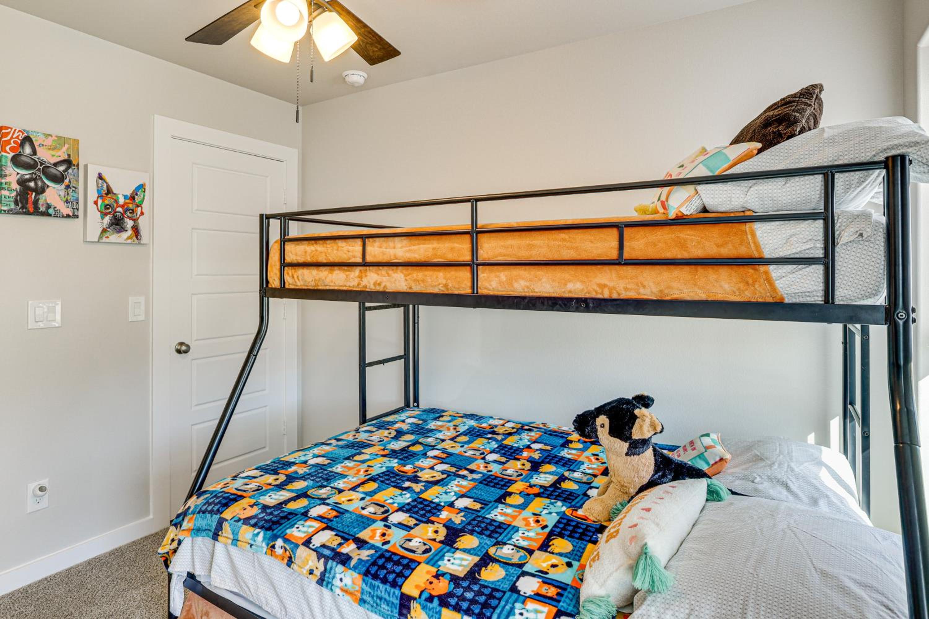 6 Mi to Texas Tech Family Home with Patio and Yard