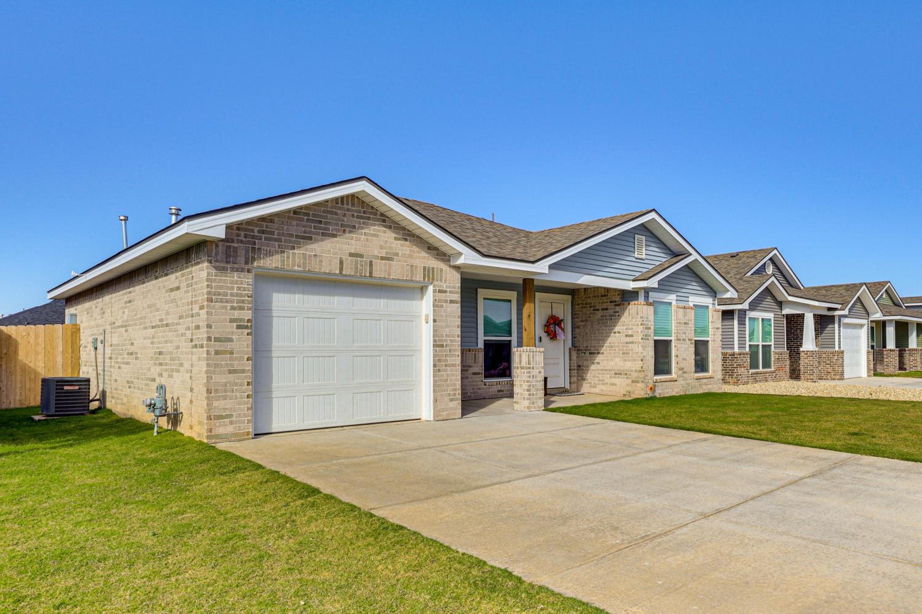 6 Mi to Texas Tech Family Home with Patio and Yard