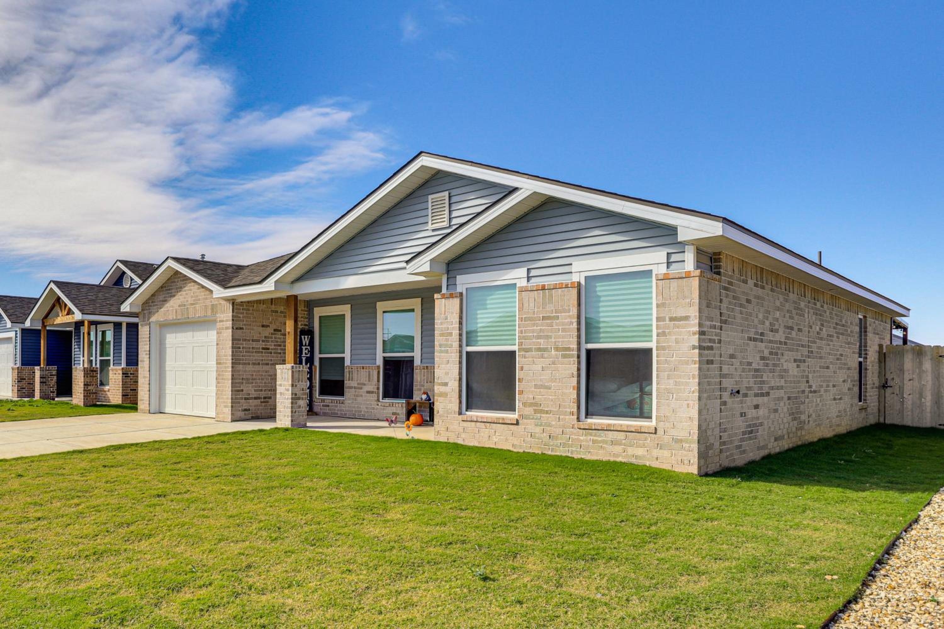 6 Mi to Texas Tech Family Home with Patio and Yard