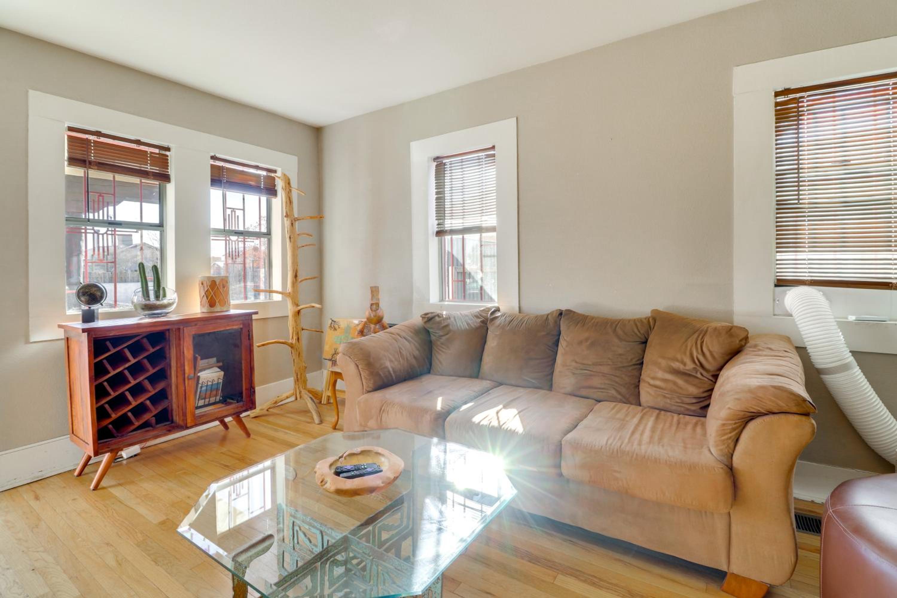 2 Mi to Heart of Old Town! Stylish ABQ Home