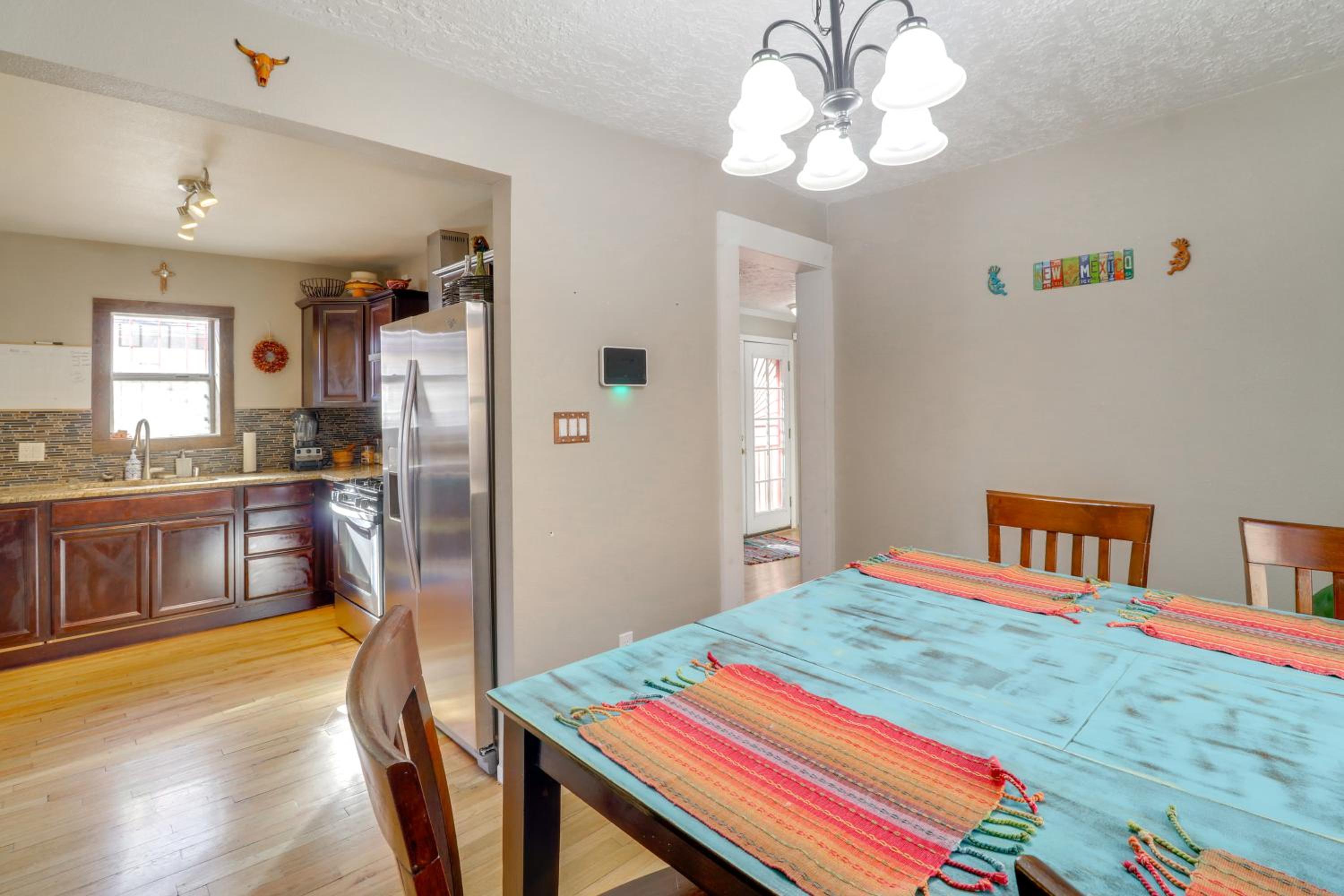 2 Mi to Heart of Old Town! Stylish ABQ Home