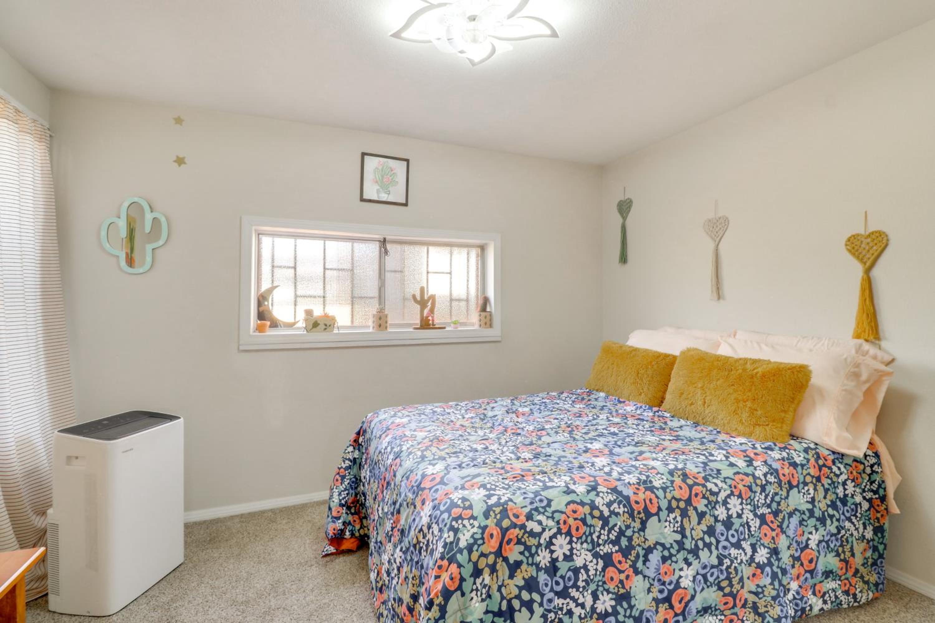 2 Mi to Heart of Old Town! Stylish ABQ Home