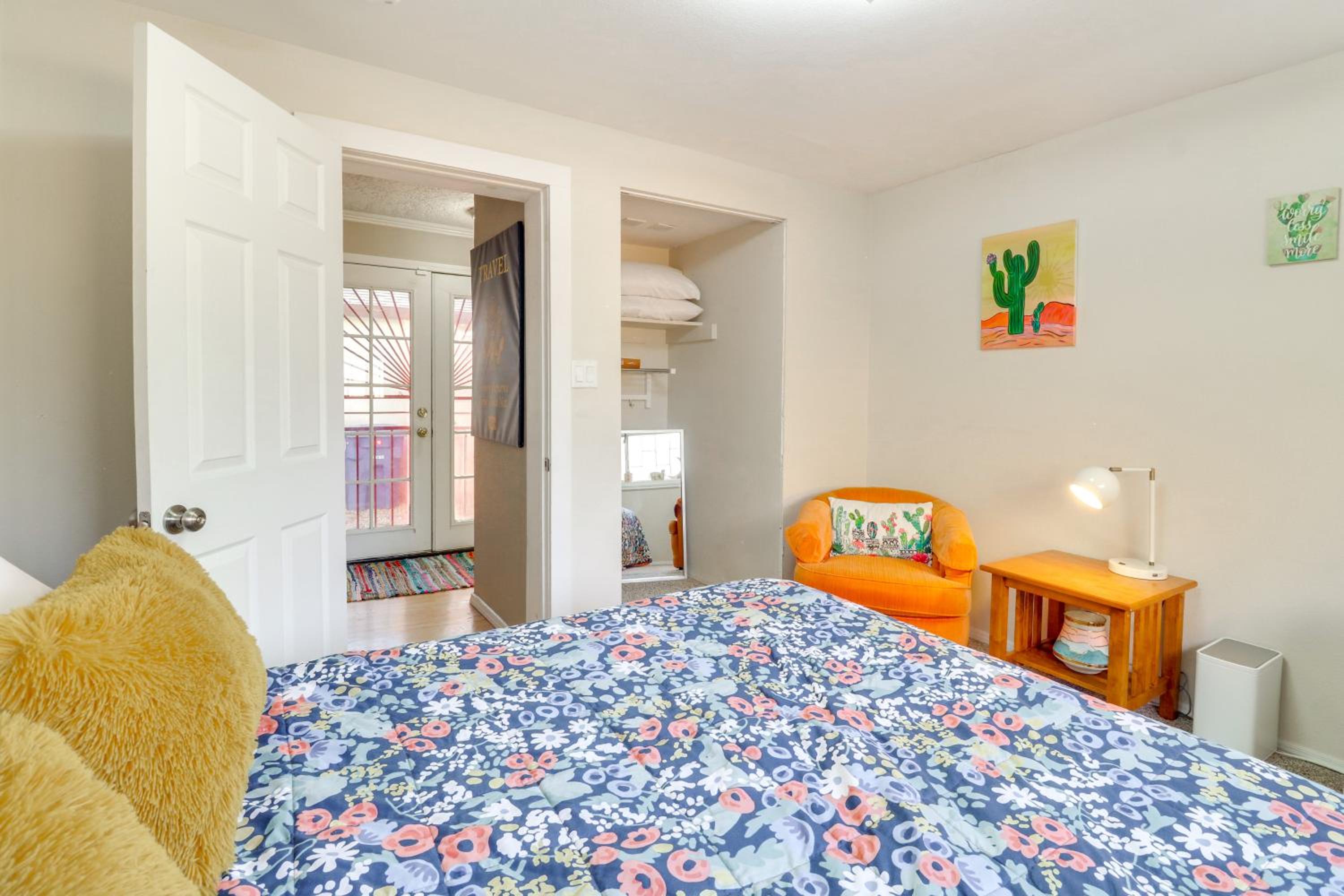2 Mi to Heart of Old Town! Stylish ABQ Home