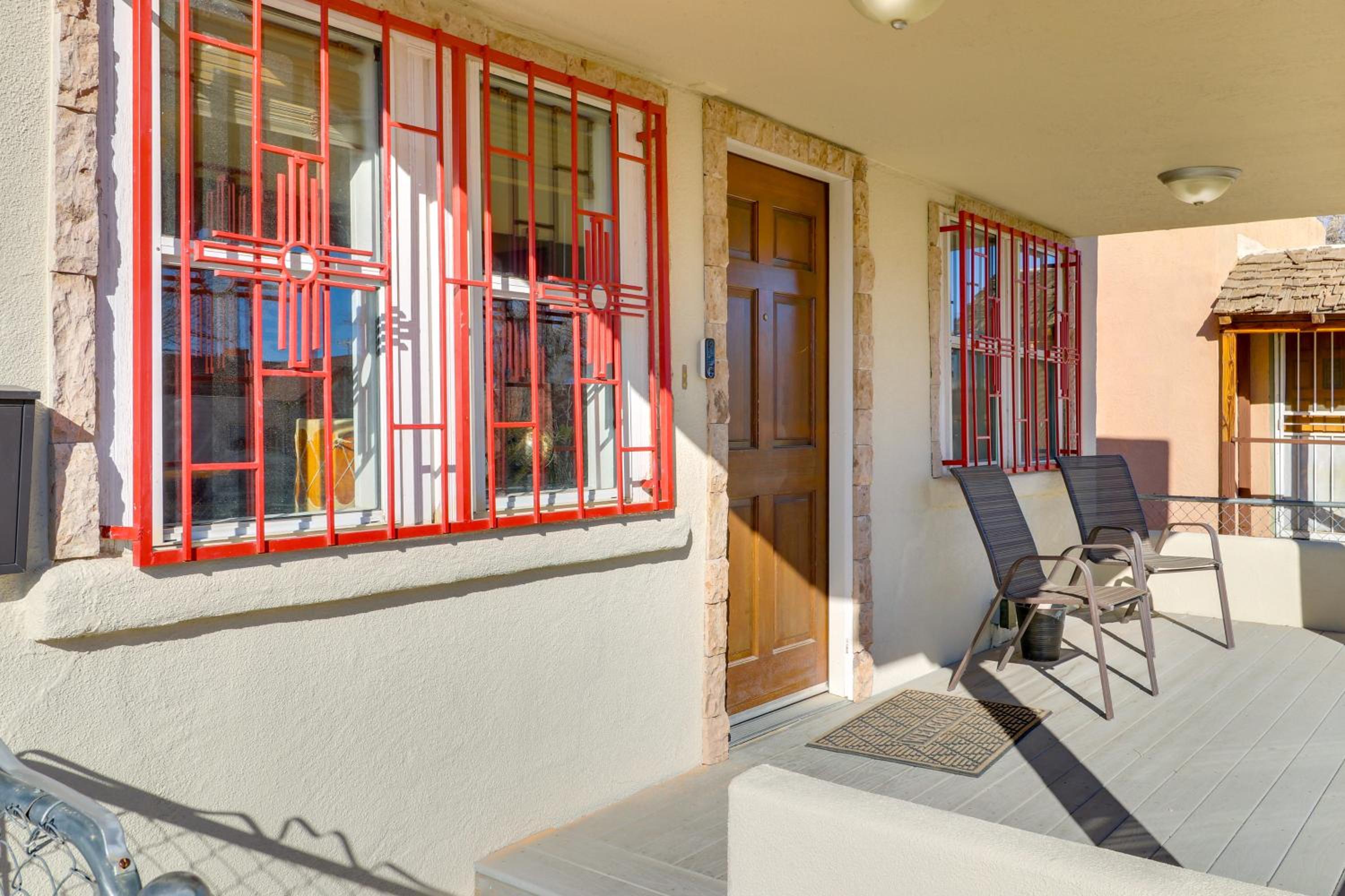 2 Mi to Heart of Old Town! Stylish ABQ Home