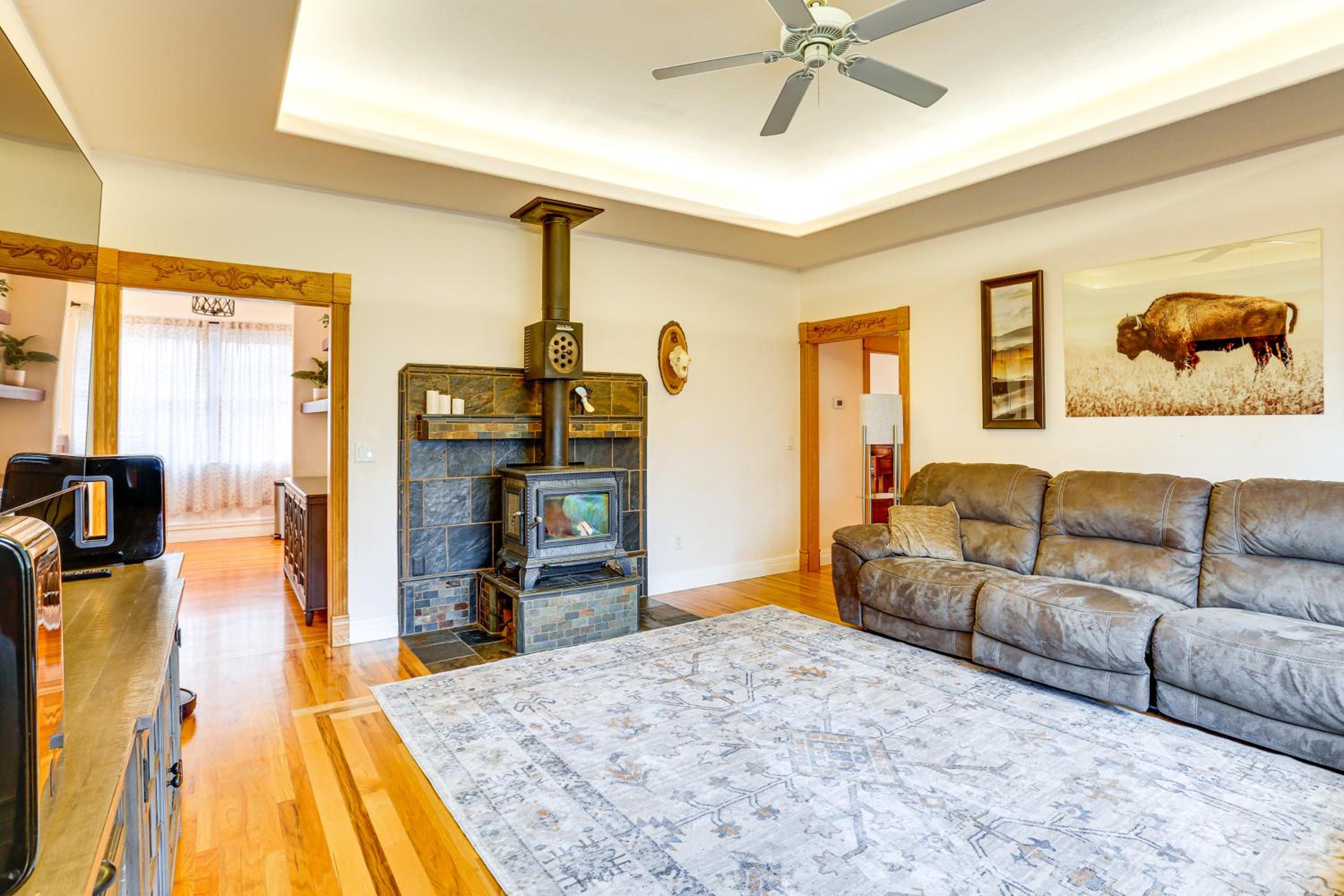 Country Comfort! Spacious Family Home By Red Bluff