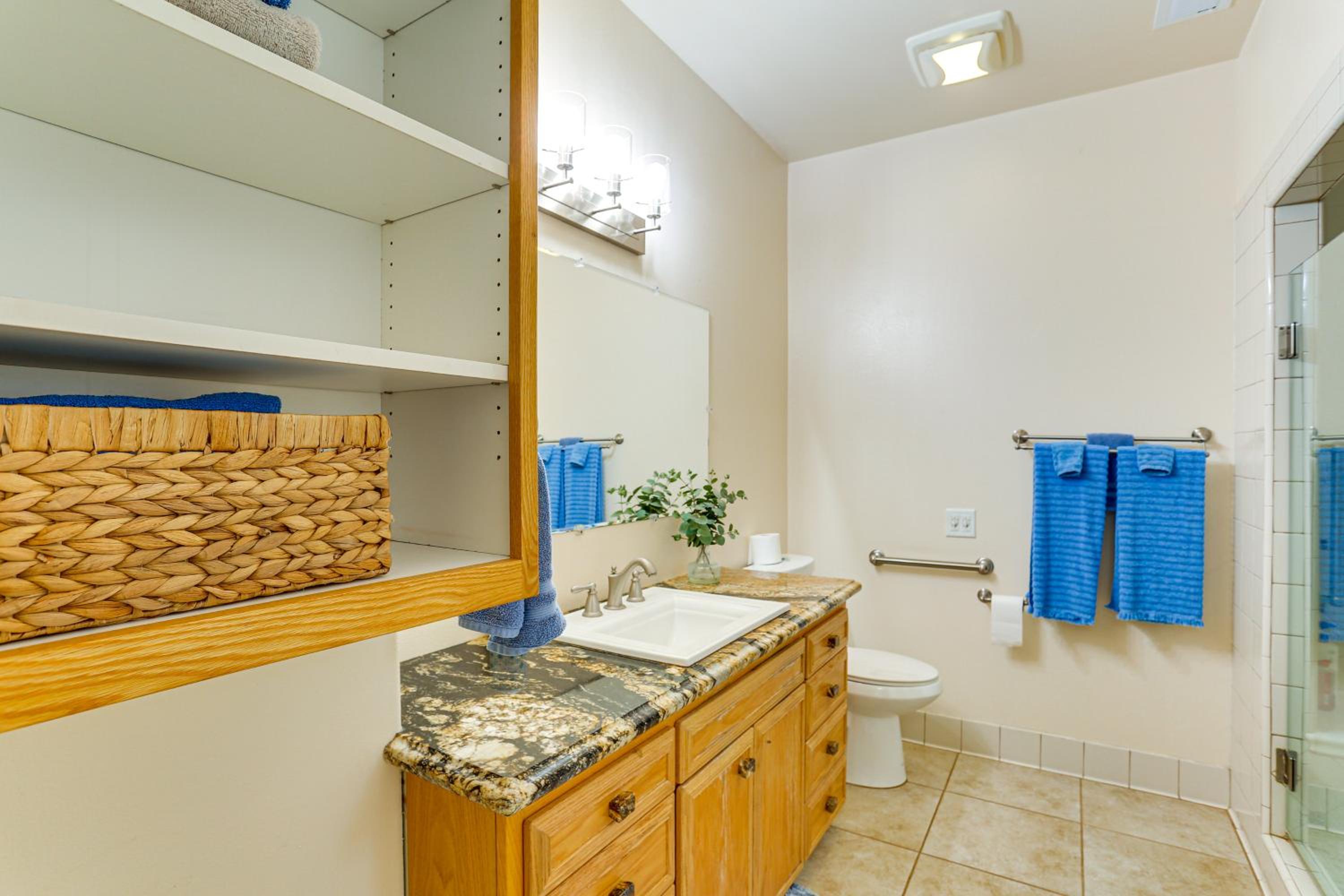 Country Comfort! Spacious Family Home By Red Bluff