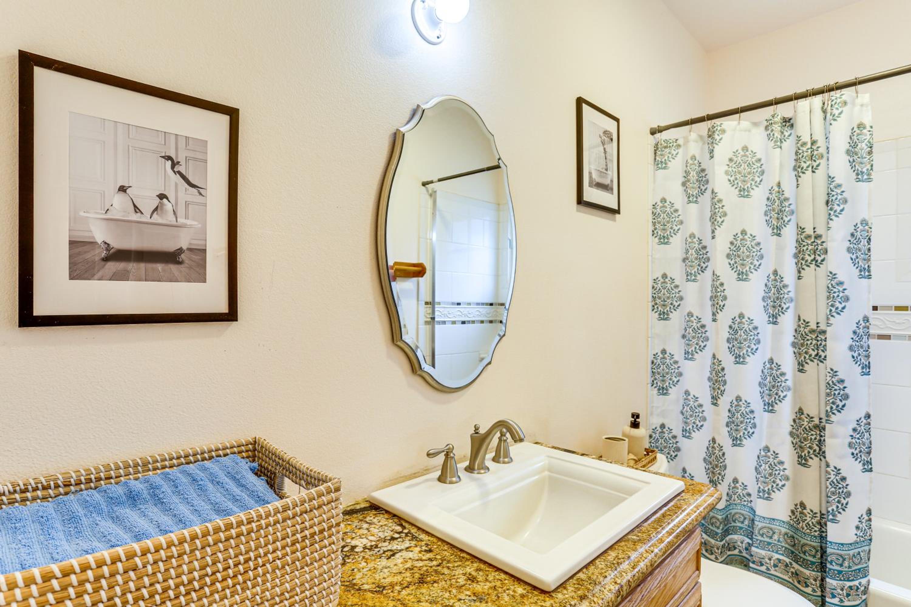 Country Comfort! Spacious Family Home By Red Bluff