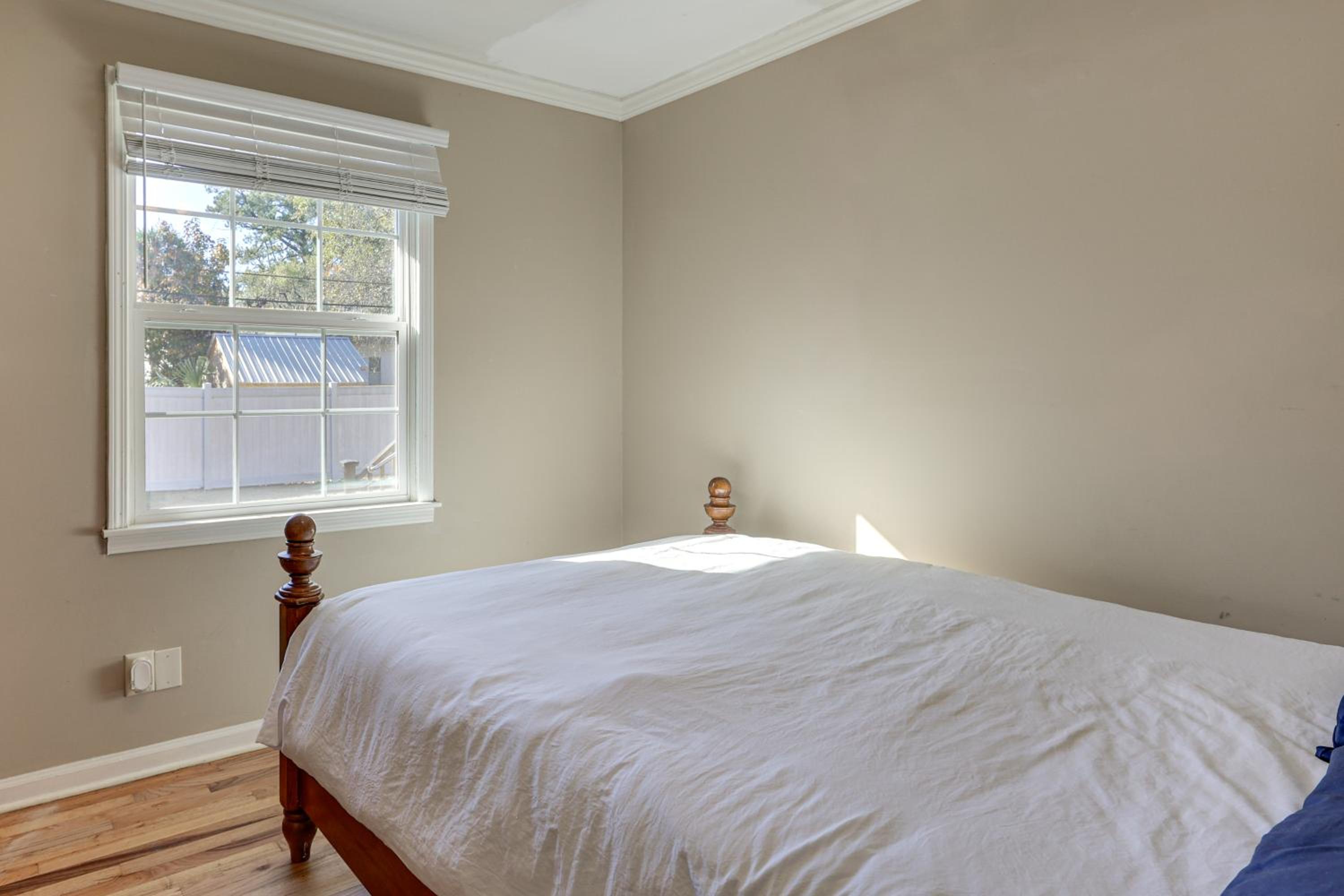 2 Mi to Downtown Savannah Dog-Friendly Home!