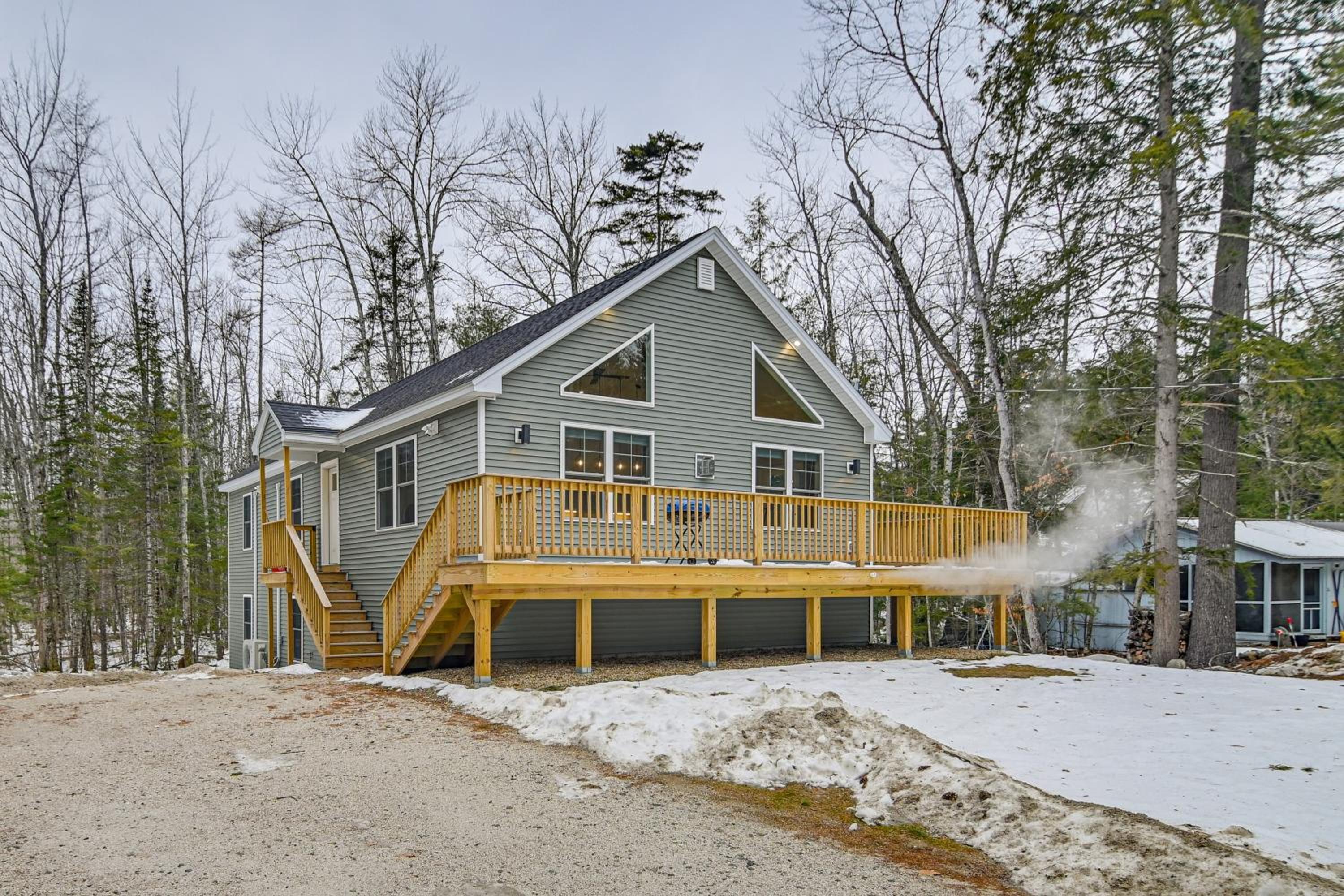 Ski, Swim, Kayak, Fish and Boat! Fam Bridgton Home