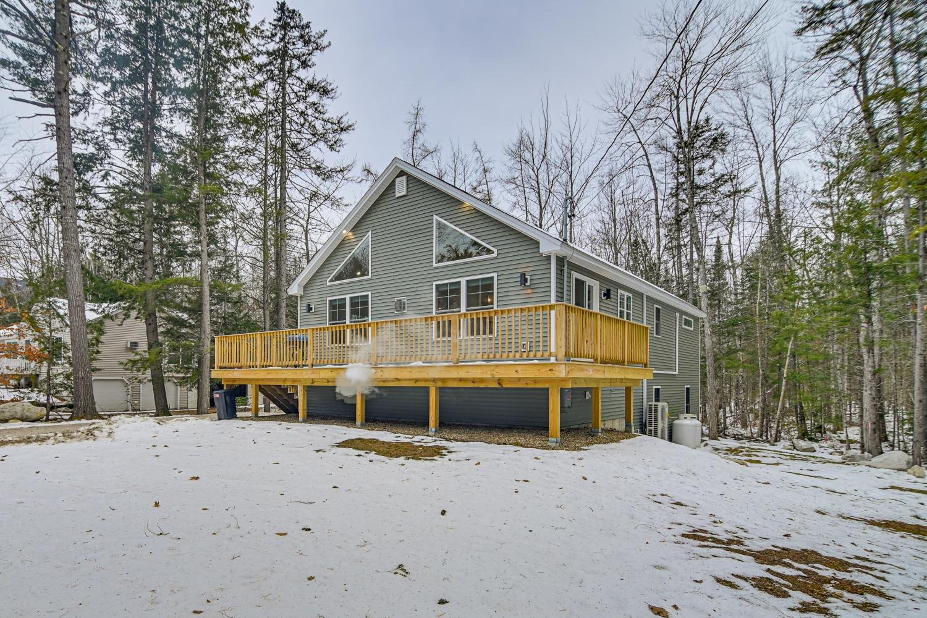 Ski, Swim, Kayak, Fish and Boat! Fam Bridgton Home