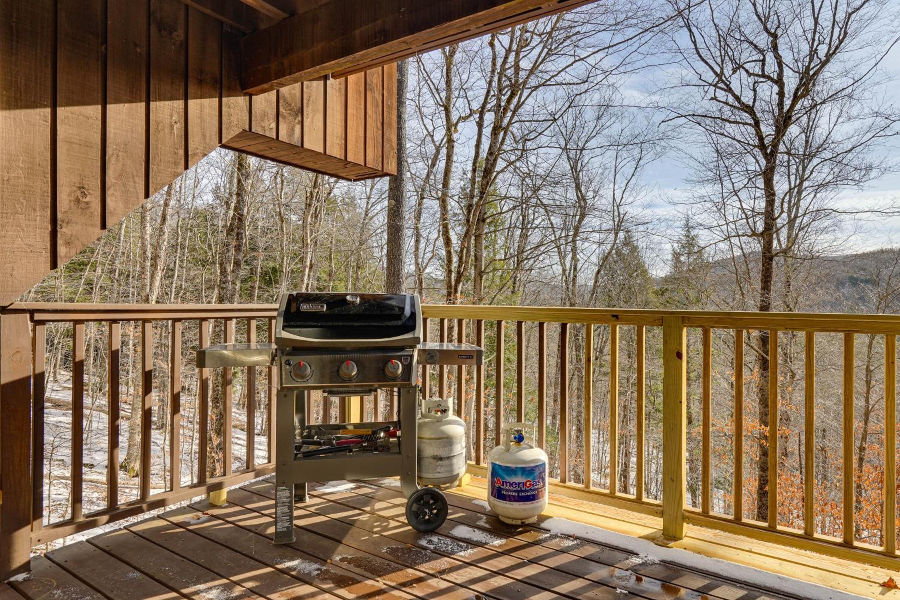 Near Okemo and Killington Home with Sauna and Fireplace