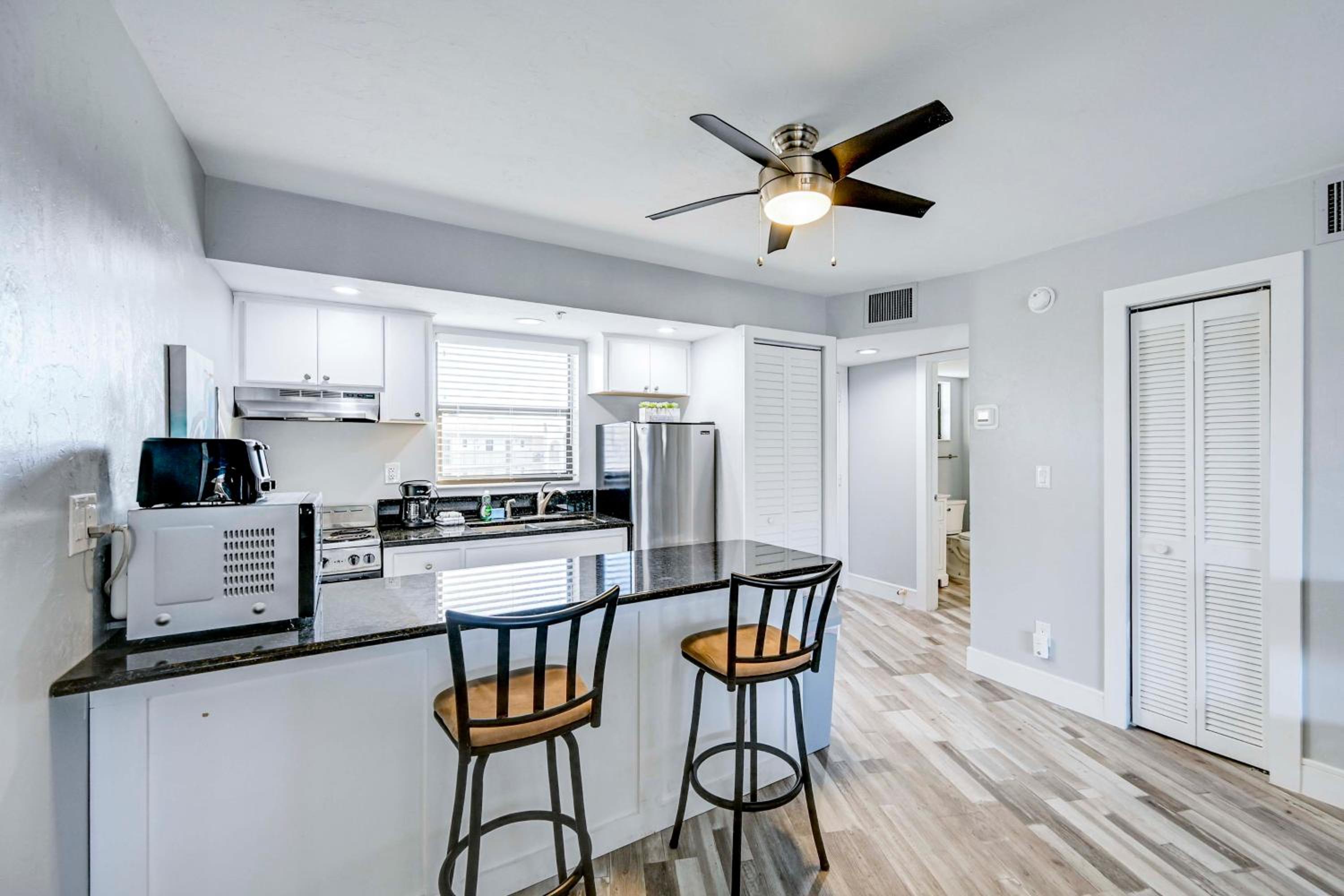 2 Mi to Beach! Unit with Pool Access on Marco Island