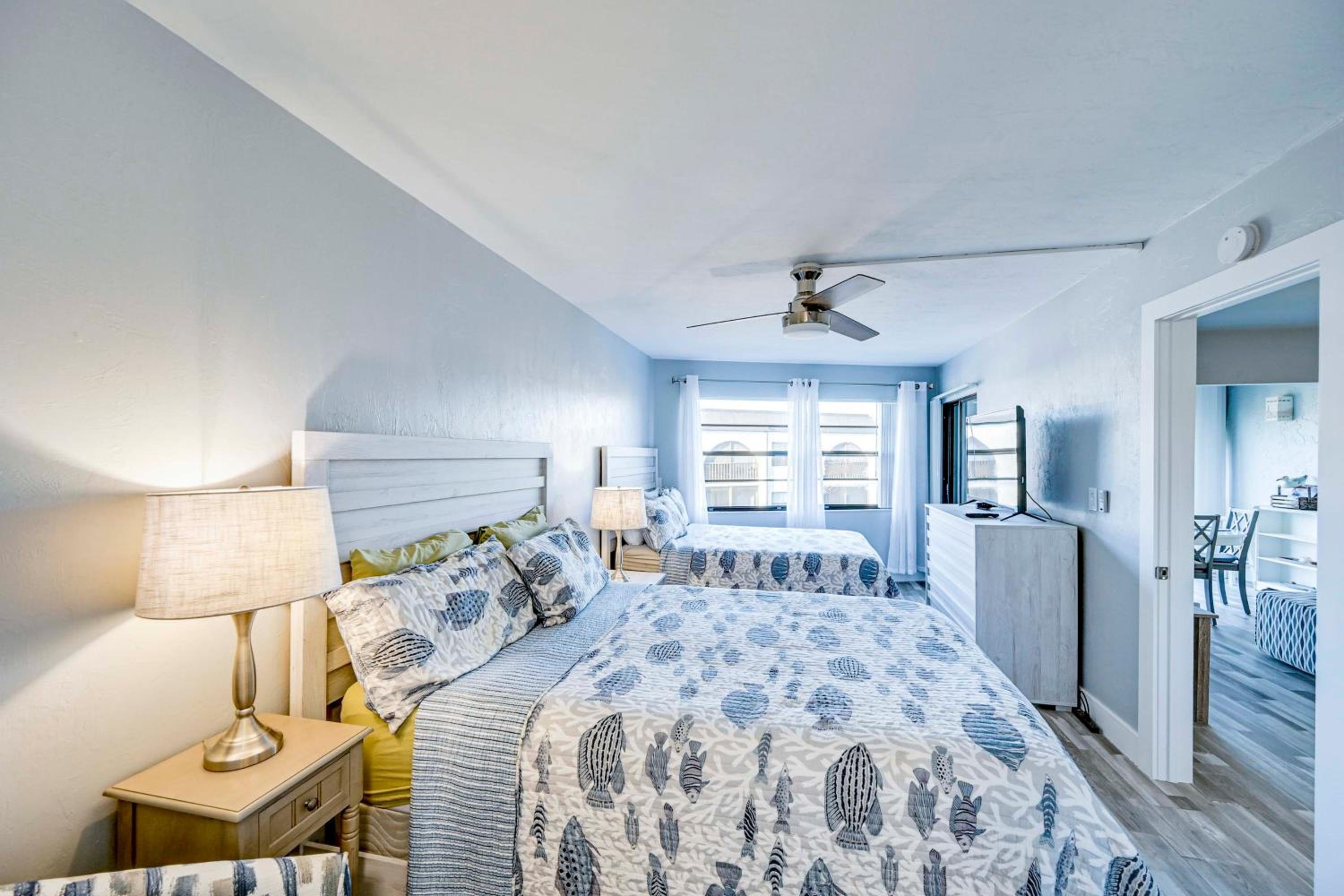 2 Mi to Beach! Unit with Pool Access on Marco Island
