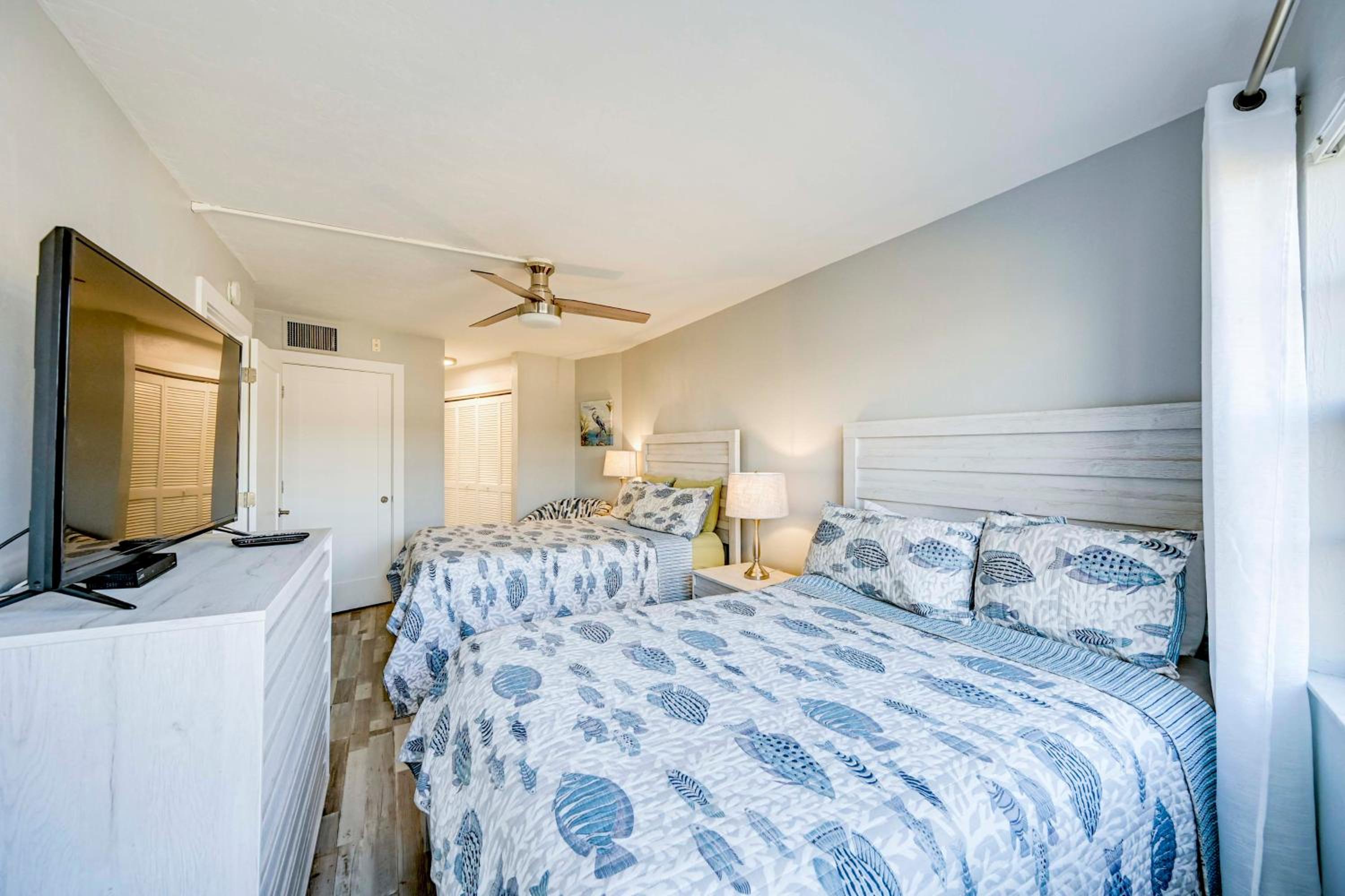 2 Mi to Beach! Unit with Pool Access on Marco Island