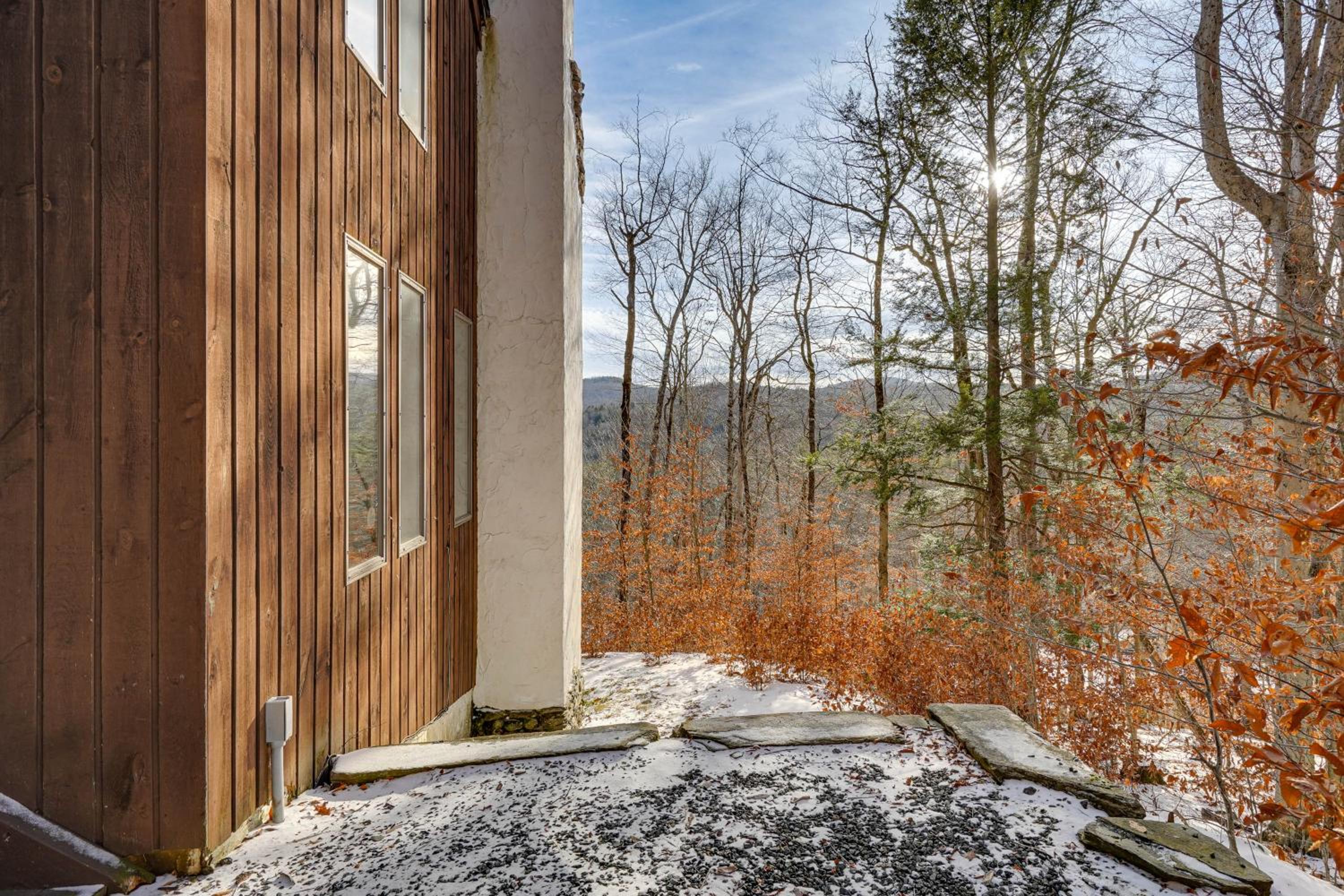 Near Okemo and Killington Home with Sauna and Fireplace