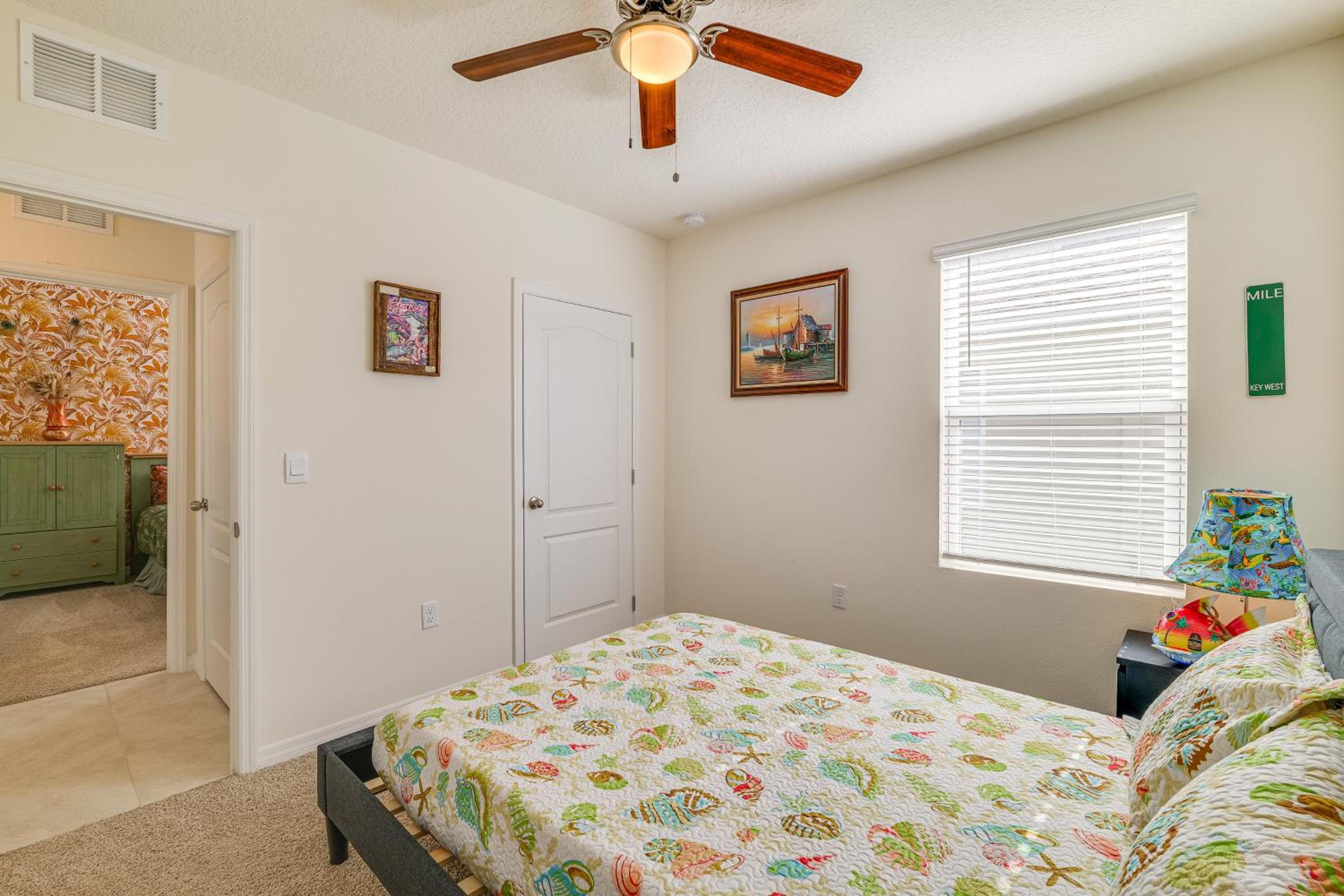 Orlando Theme Park Basecamp Family Home with Patio