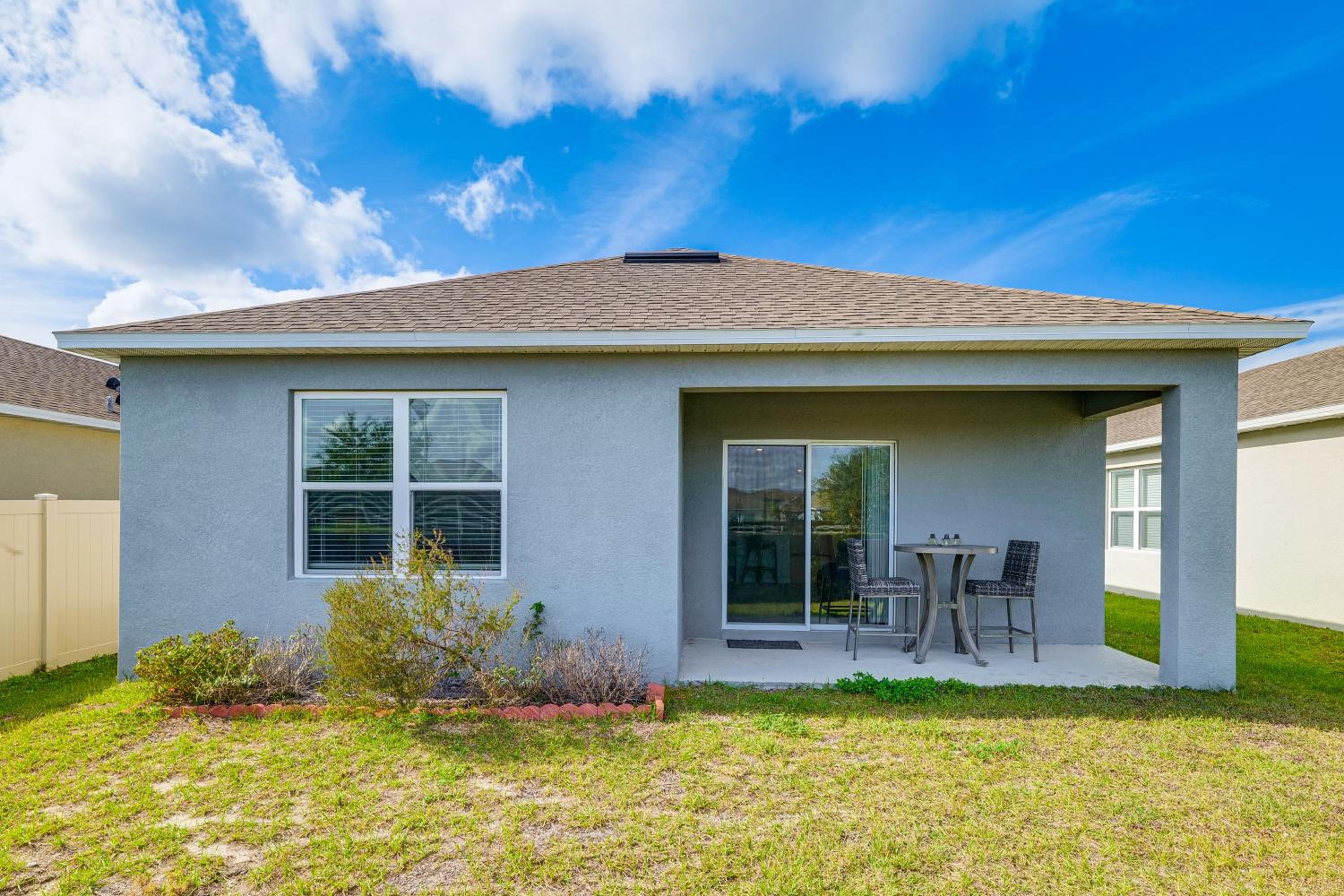 Orlando Theme Park Basecamp Family Home with Patio