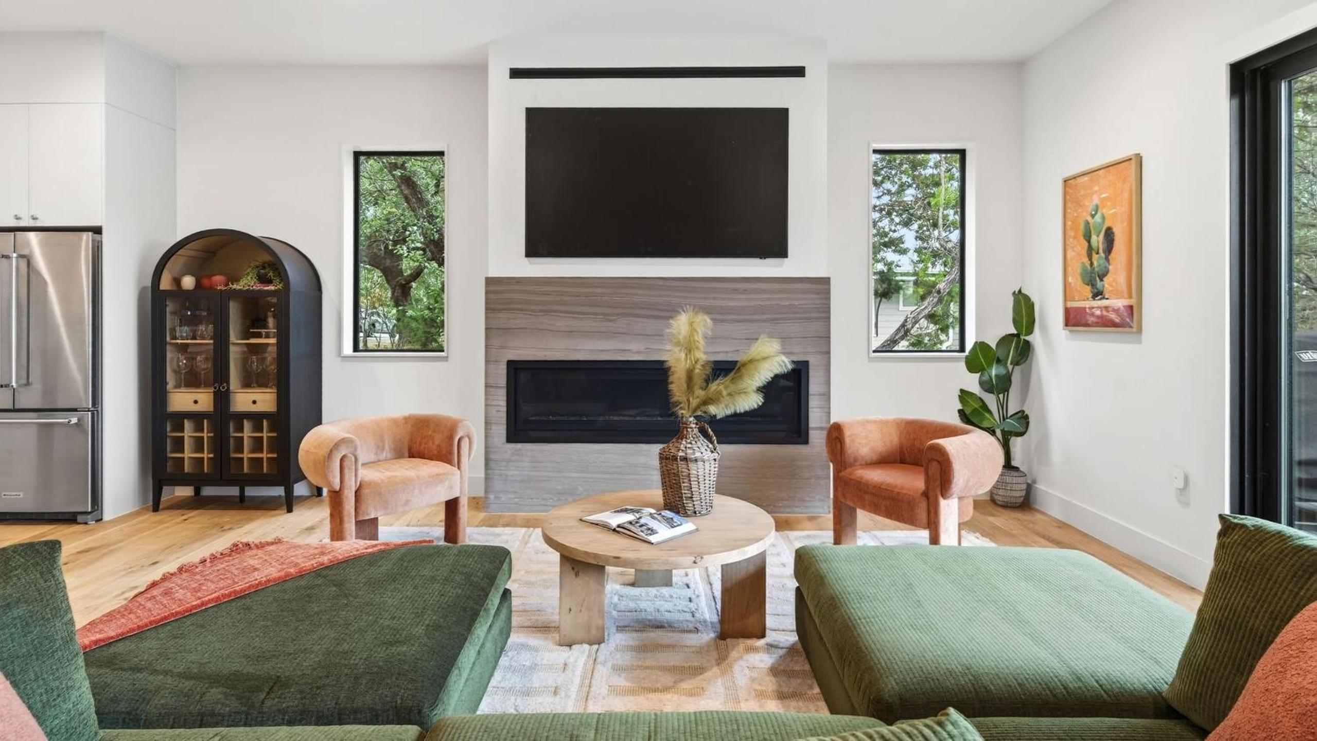 Sundown Social by AvantStay Lake Austin Views • Pool Firepit Deck Game Room • A Designer Style