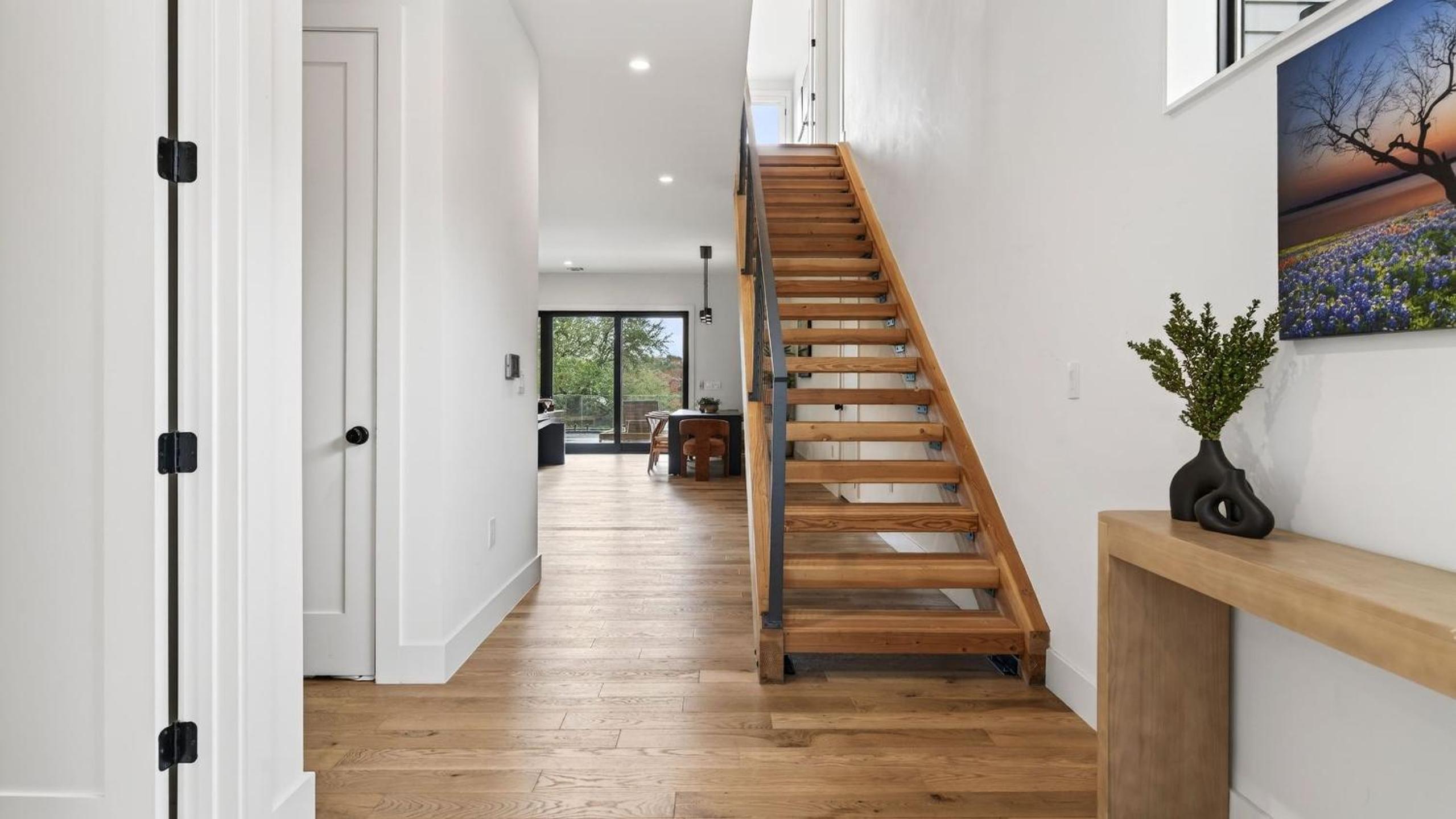 Sundown Social by AvantStay Lake Austin Views • Pool Firepit Deck Game Room • A Designer Style
