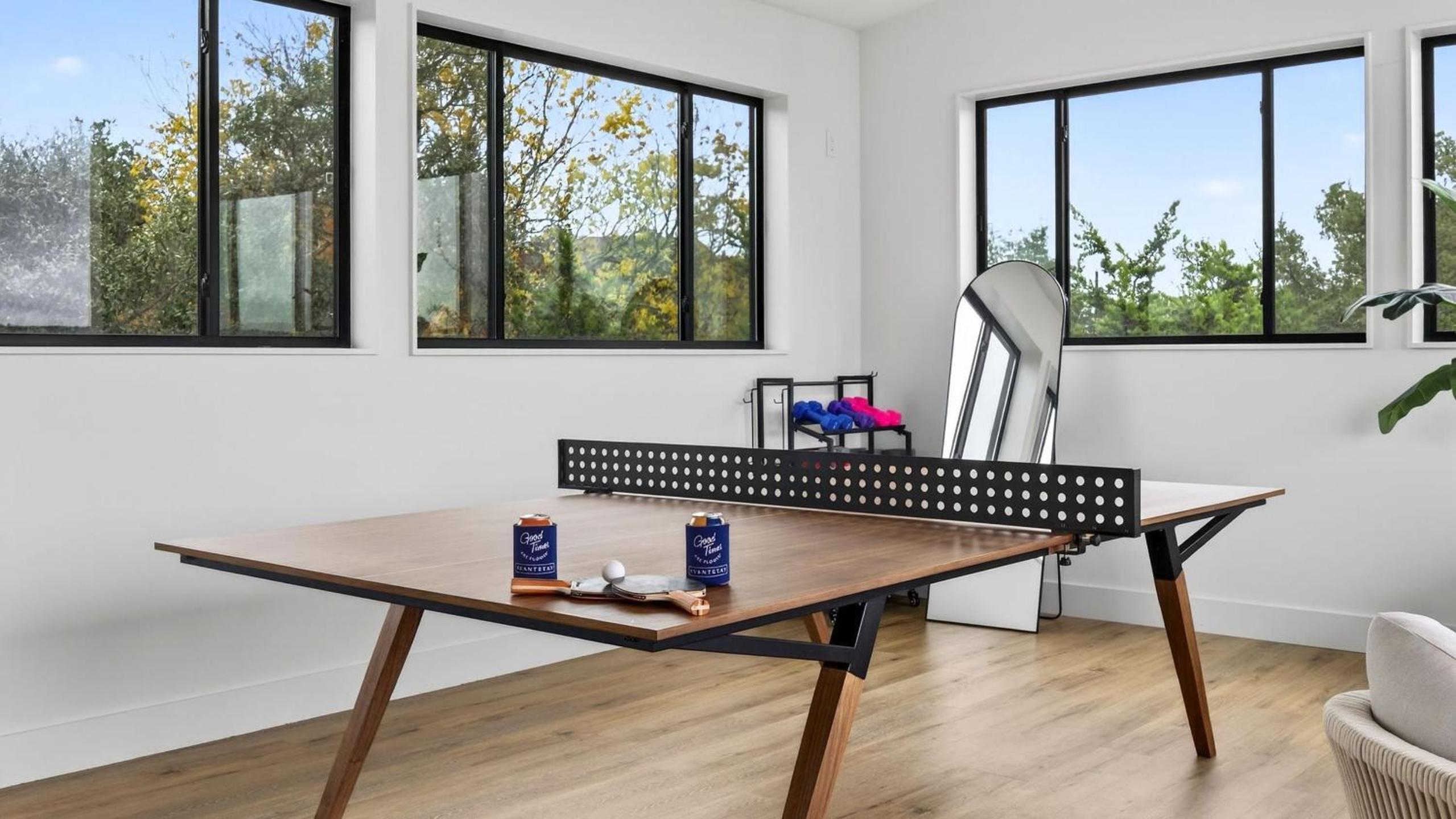 Sundown Social by AvantStay Lake Austin Views • Pool Firepit Deck Game Room • A Designer Style