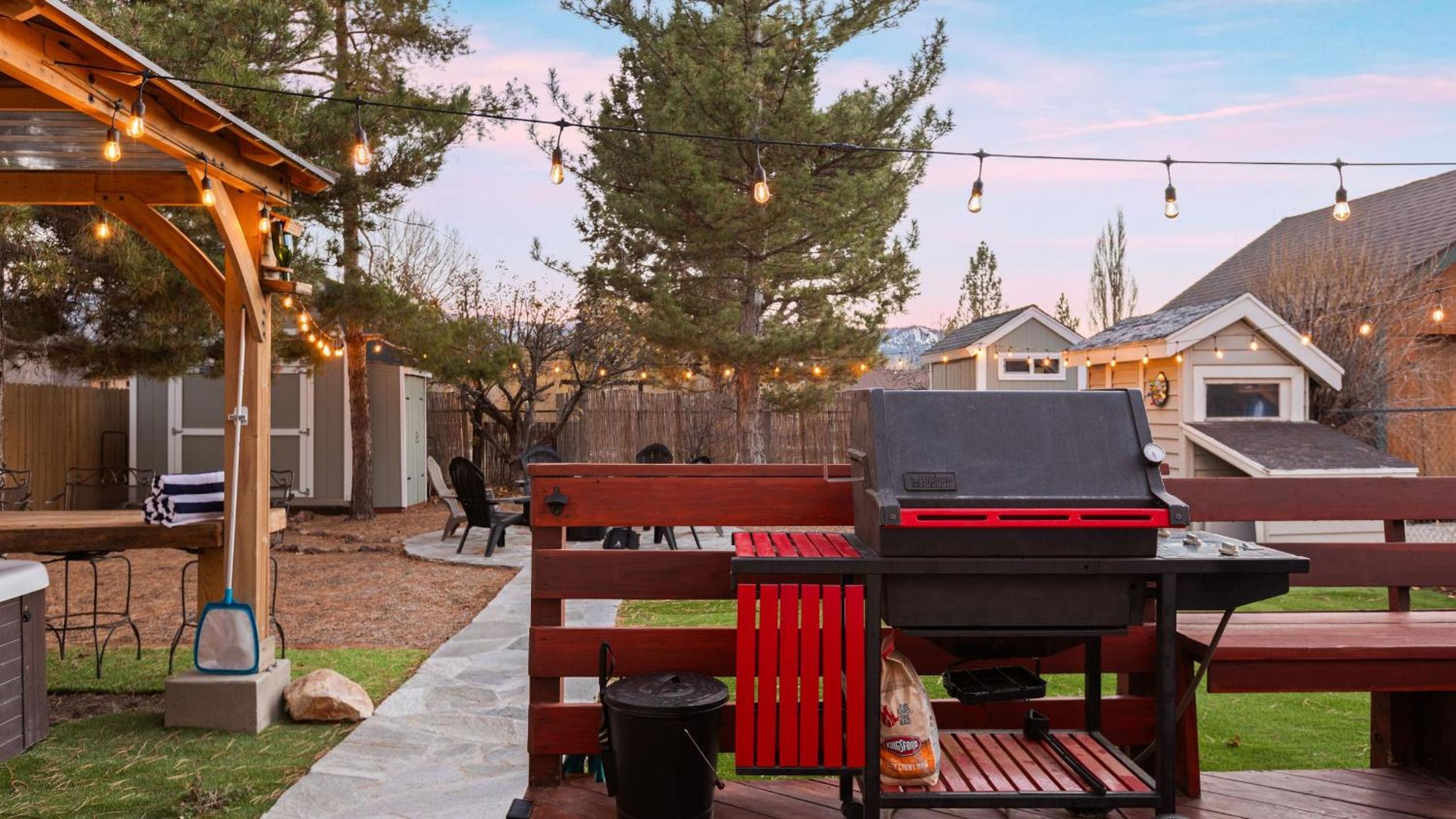Cozy Big Bear Cabin w Hot Tub Firepit Fireplace Near the Lake Pineview Haven