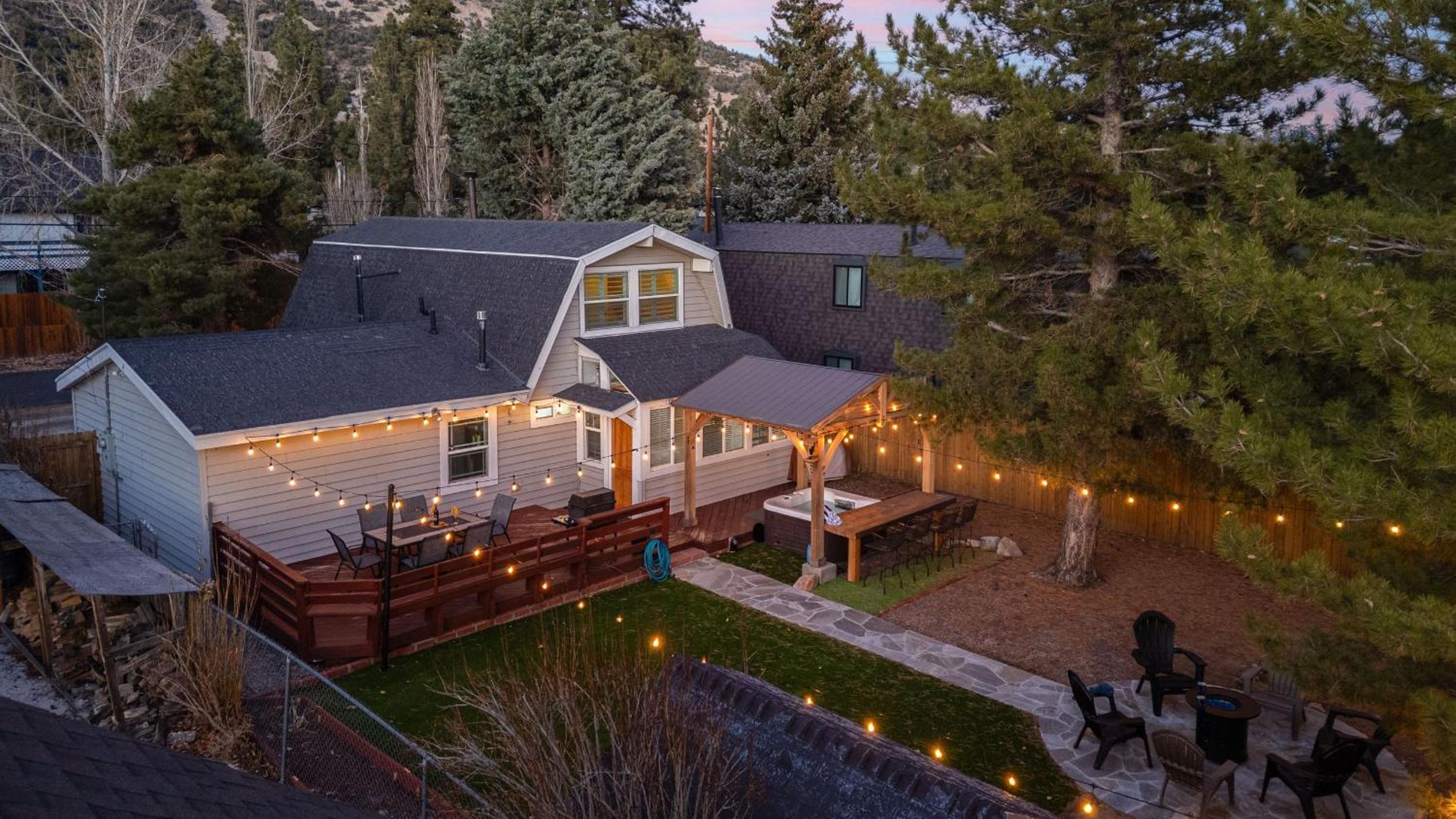 Cozy Big Bear Cabin w Hot Tub Firepit Fireplace Near the Lake Pineview Haven