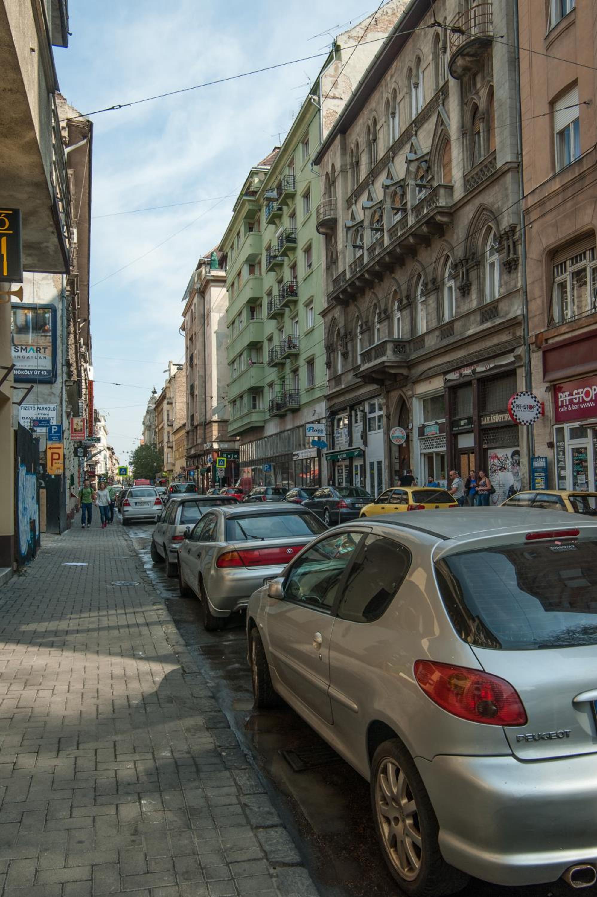 Apartment near the Great Synagogue with FREE GARAGE view 3